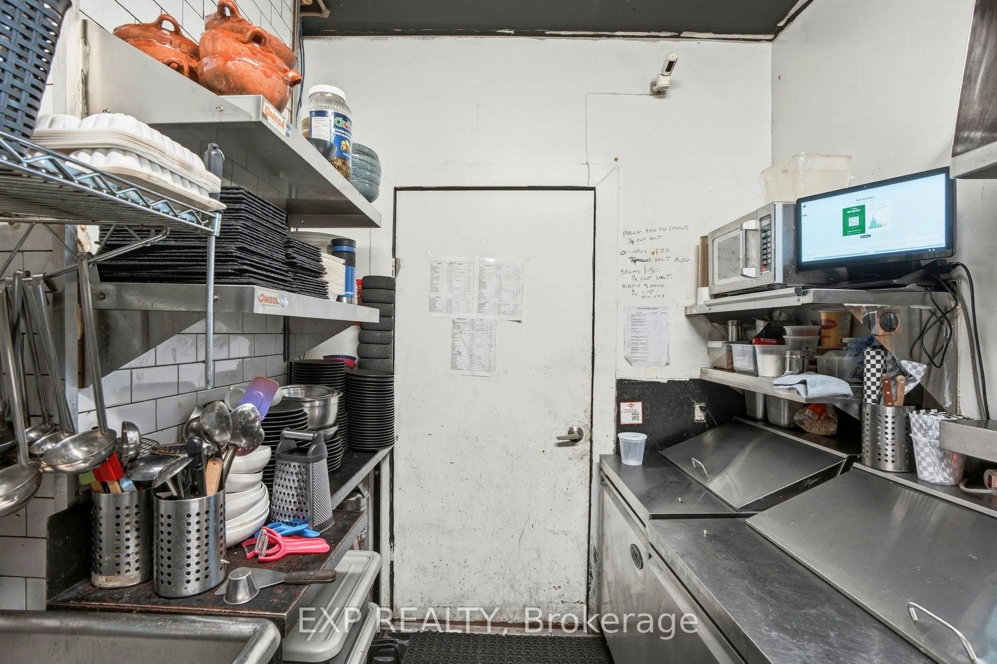1263 Queen Street W