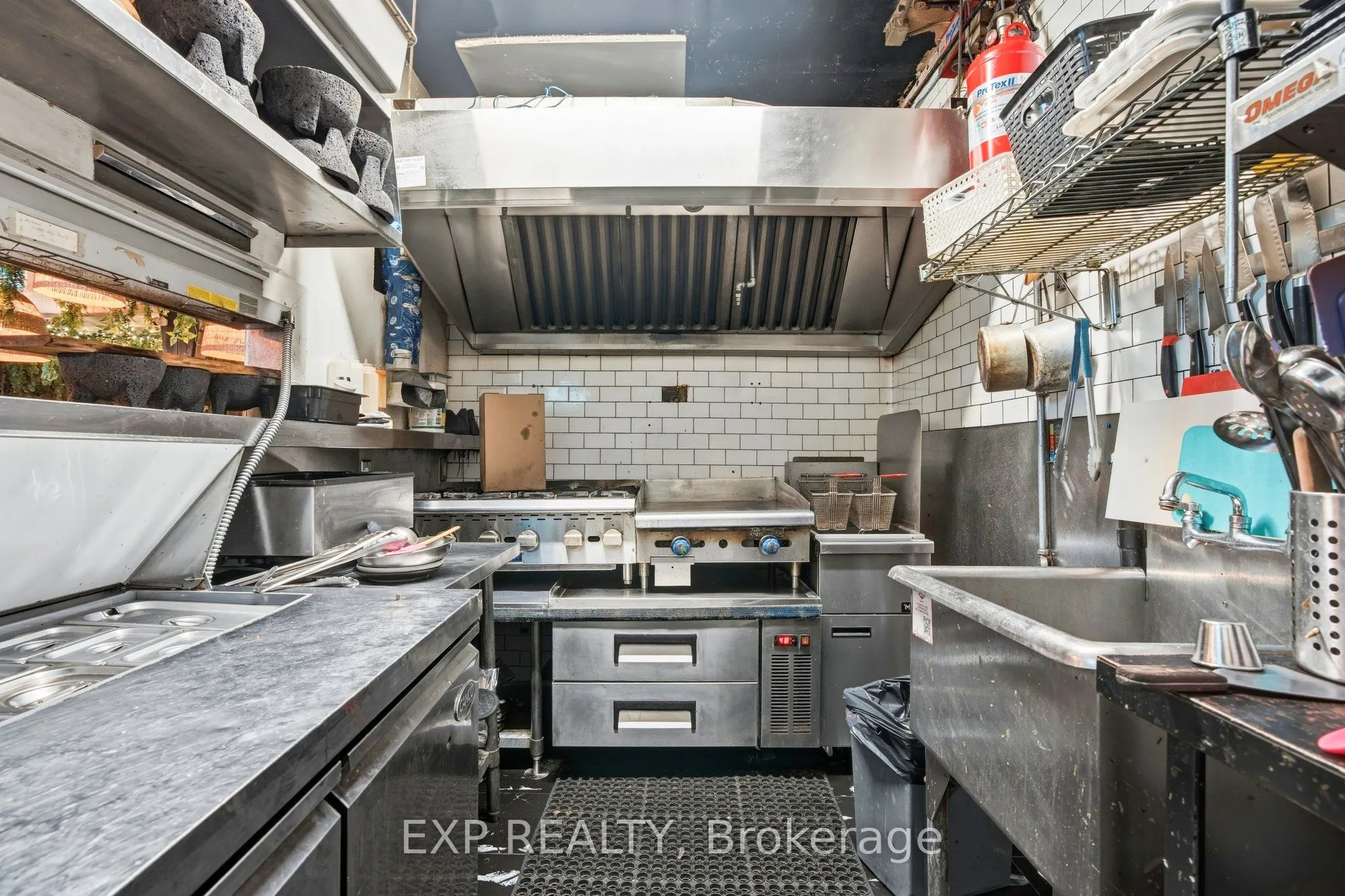 1263 Queen Street W