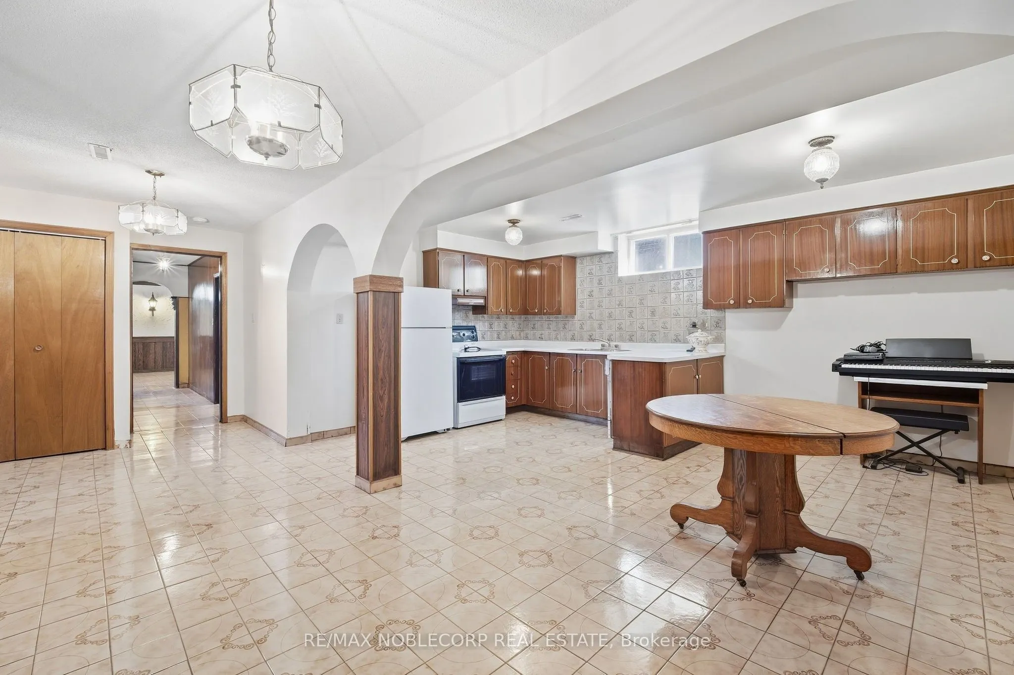 4 Warlingham Court
