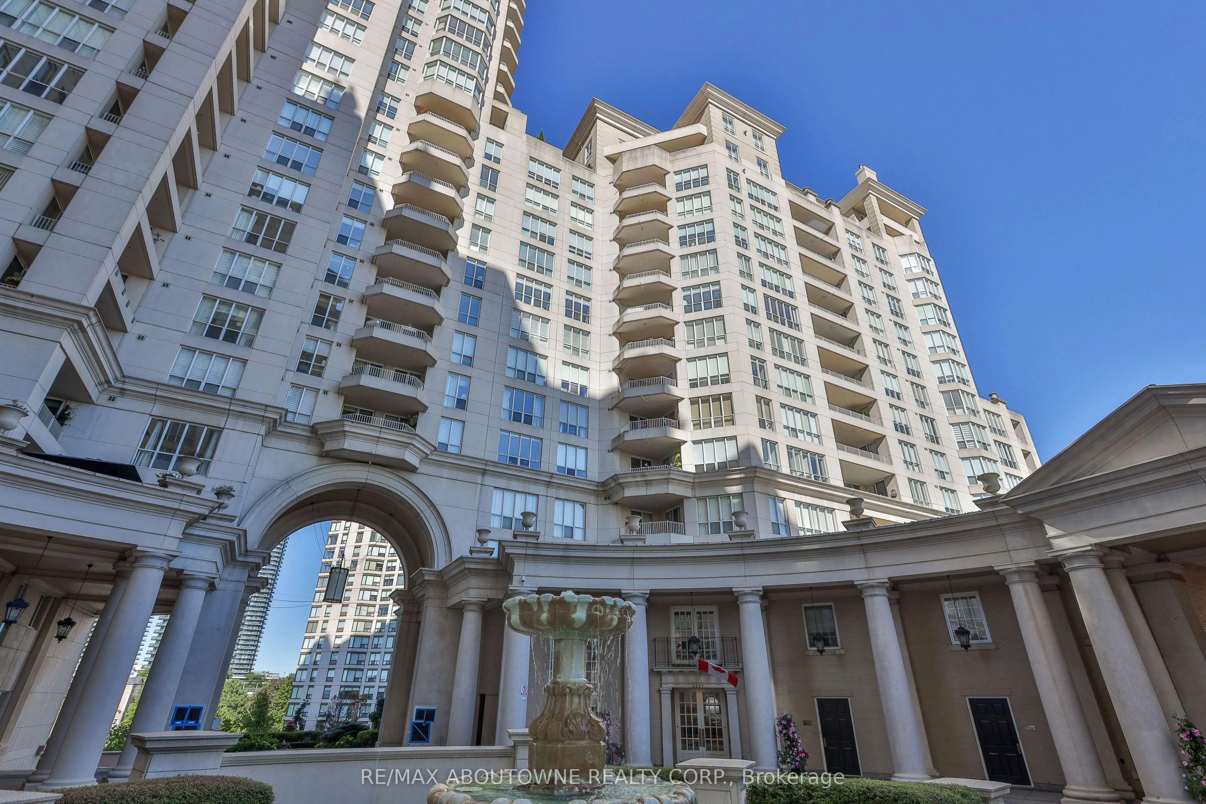 2287 Lake Shore Road W #301