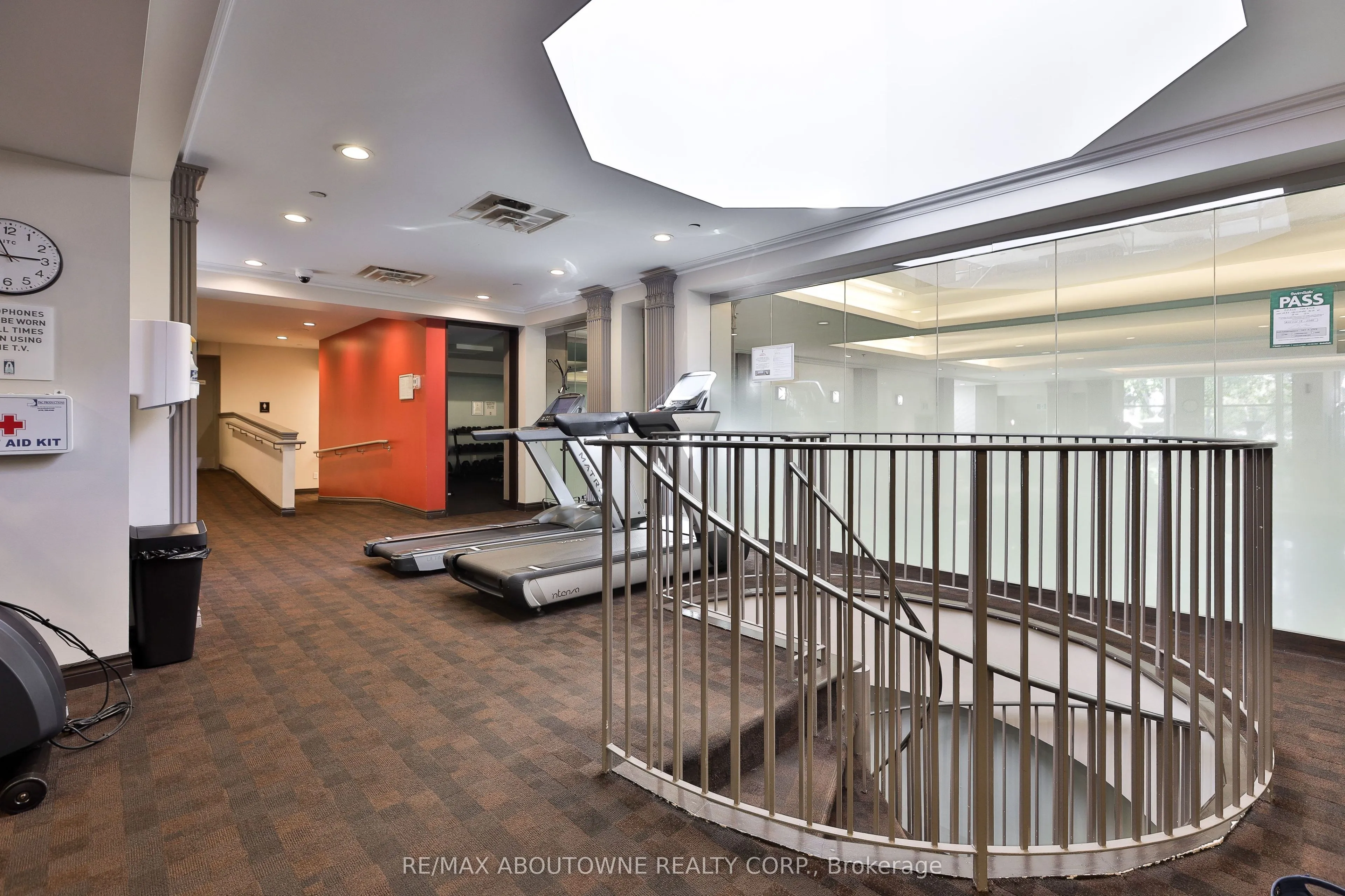 2287 Lake Shore Road W #301