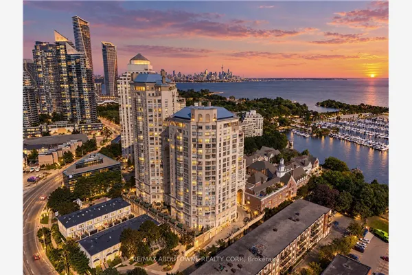 2287 Lake Shore Road W #301
