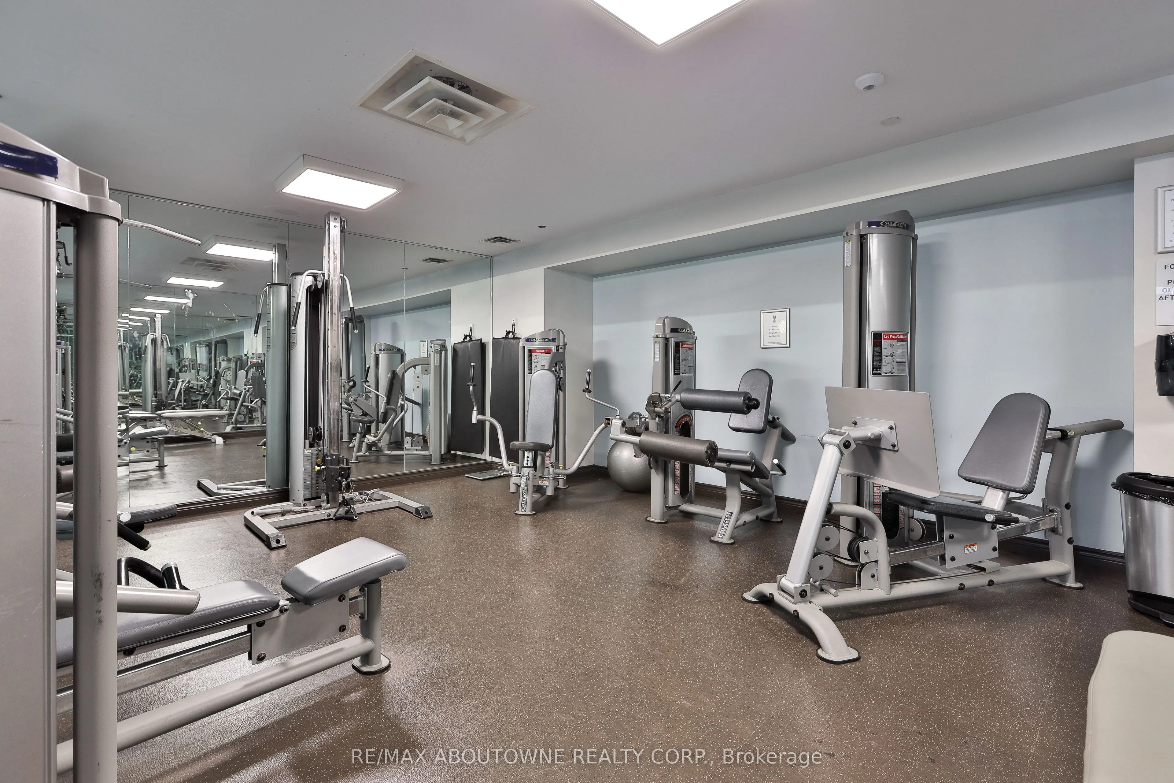 2287 Lake Shore Road W #301