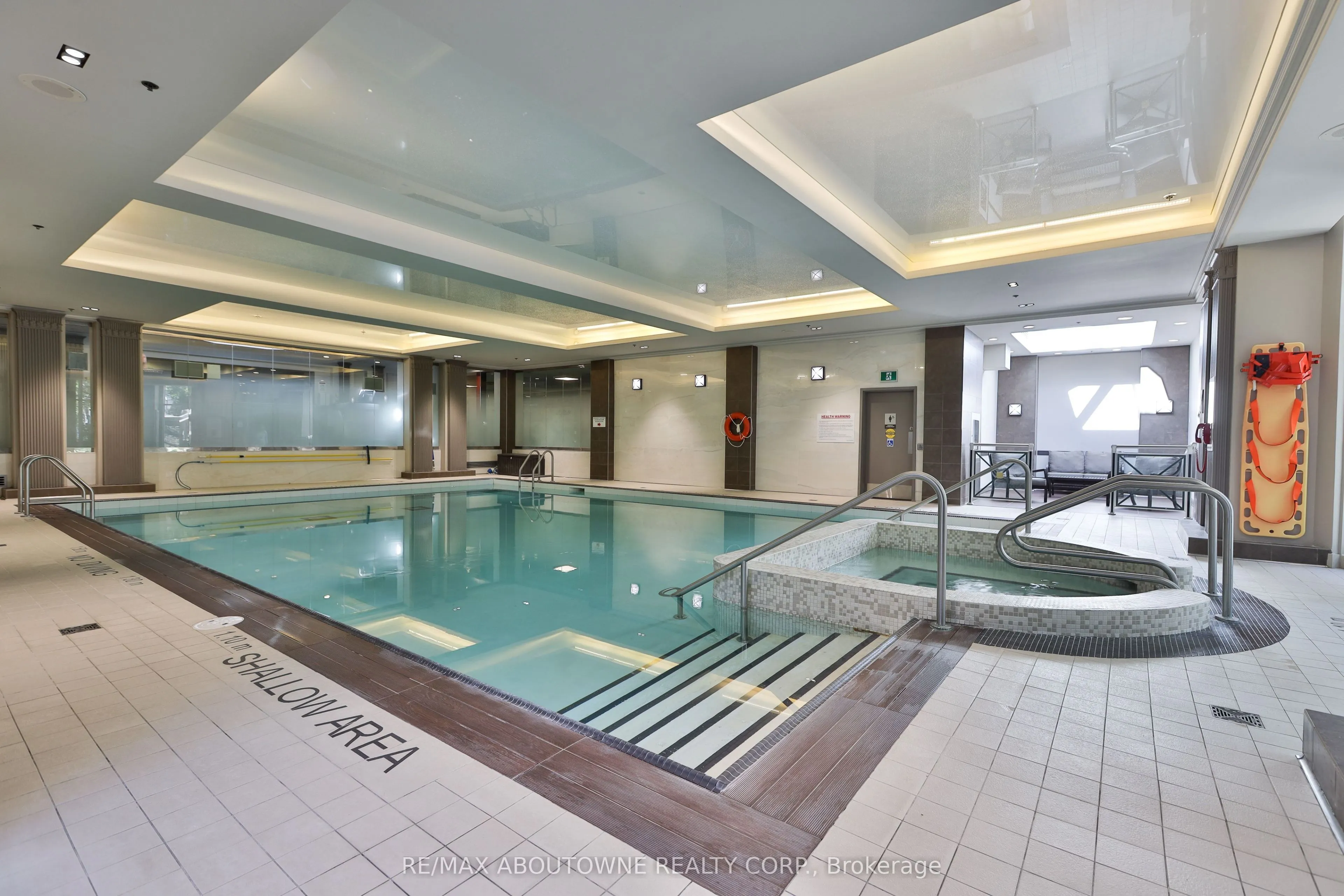 2287 Lake Shore Road W #301