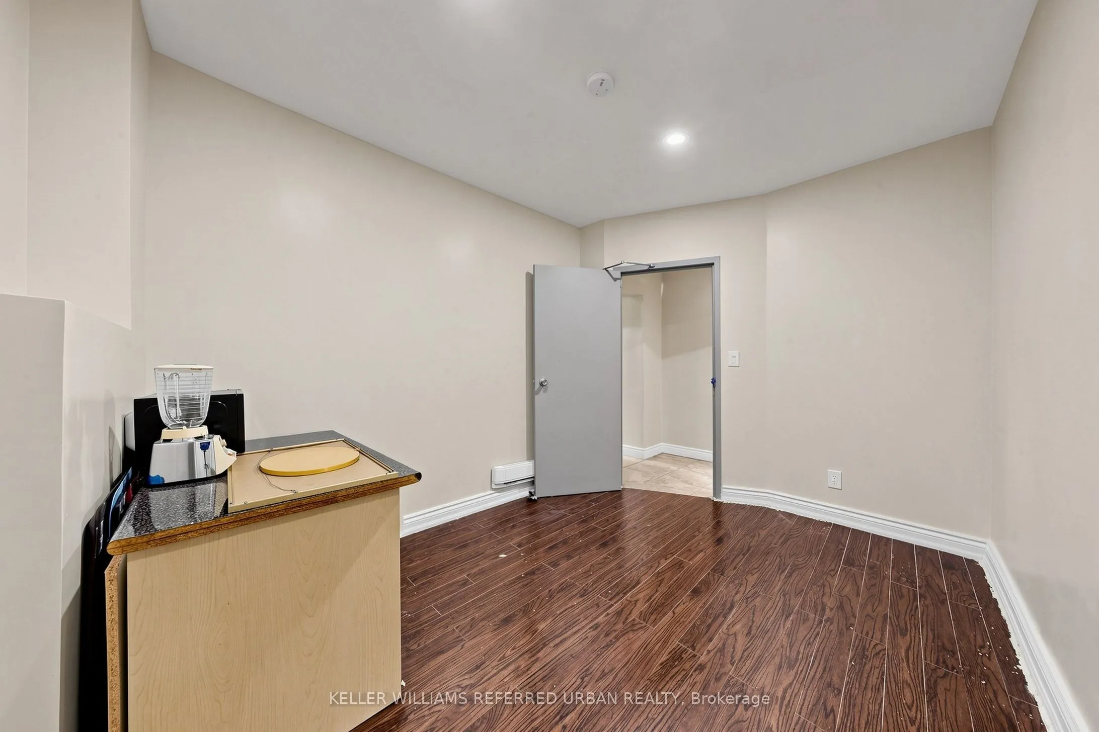 1218 Bloor Street W