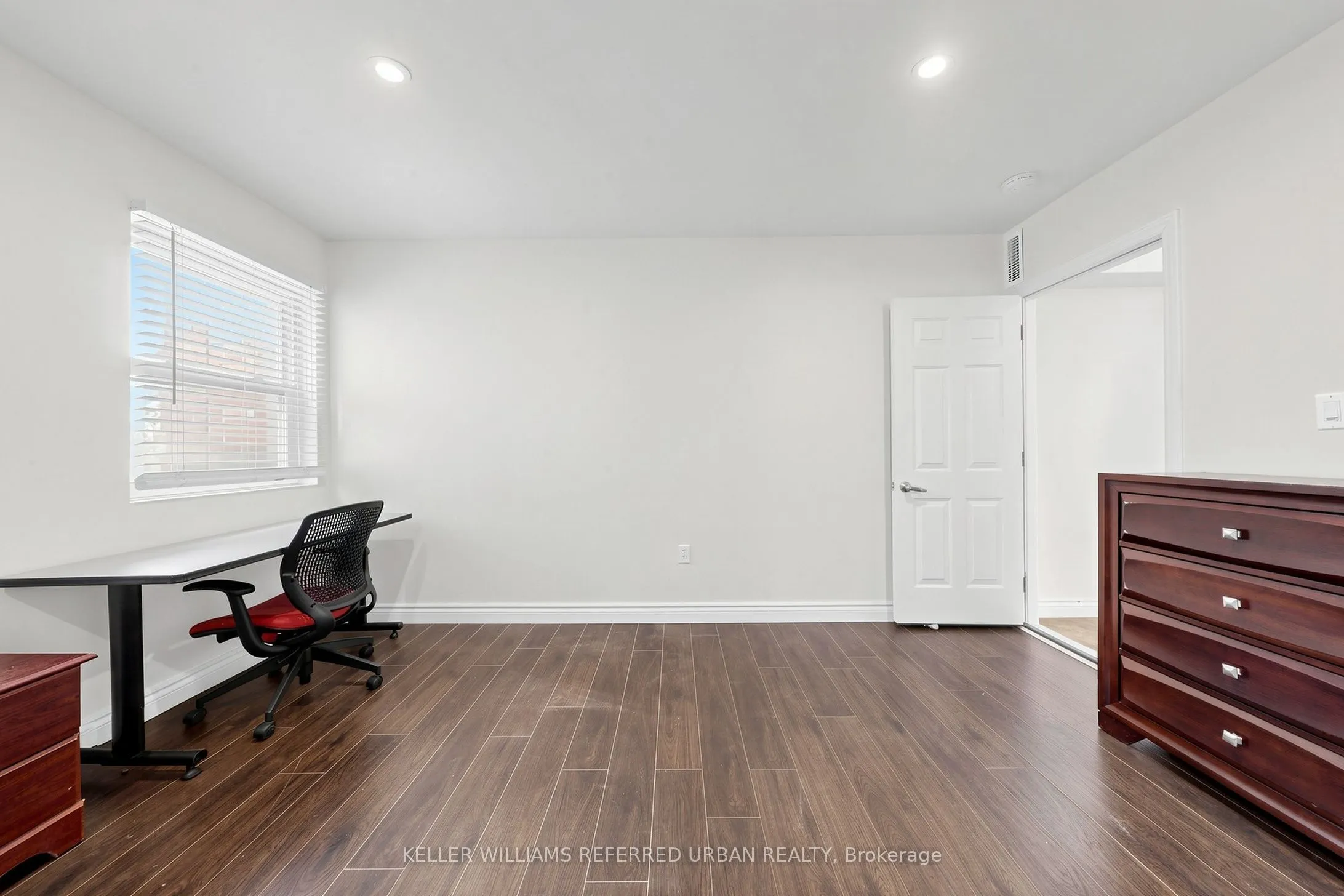 1218 Bloor Street W