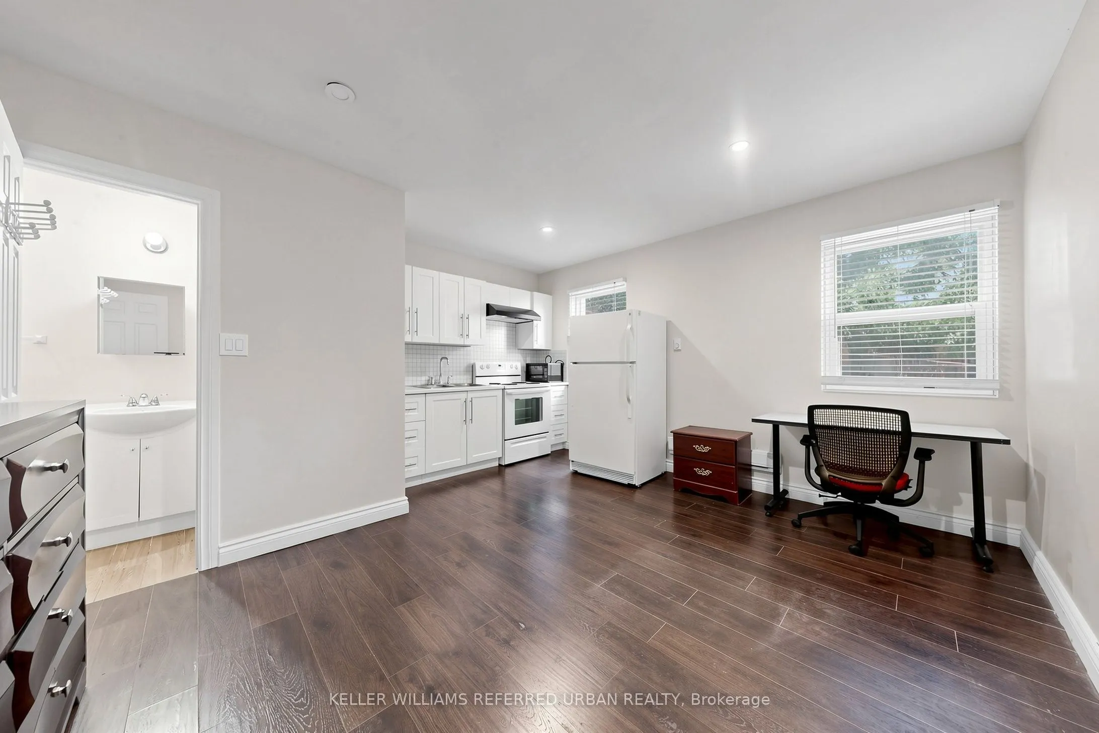 1218 Bloor Street W