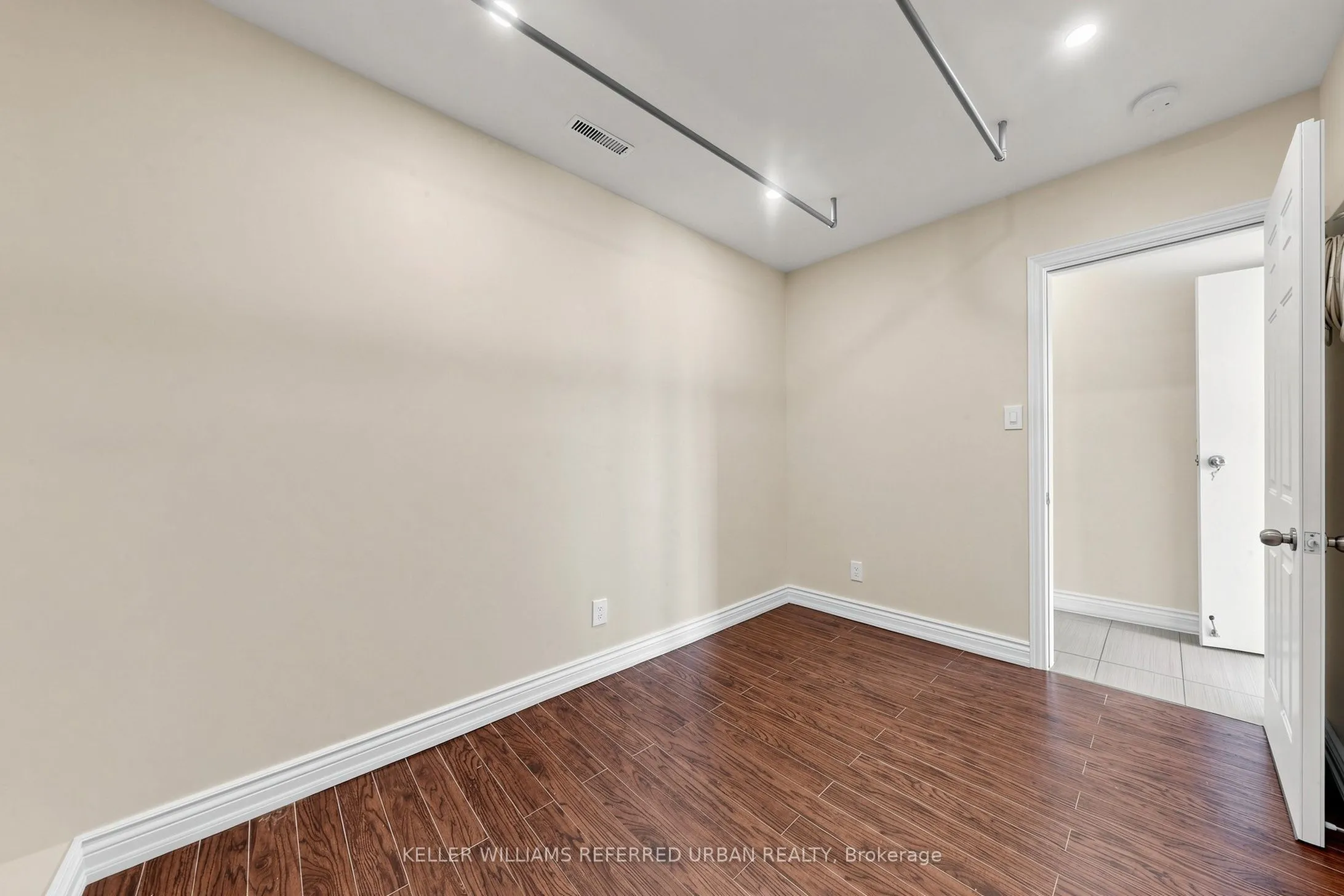 1218 Bloor Street W