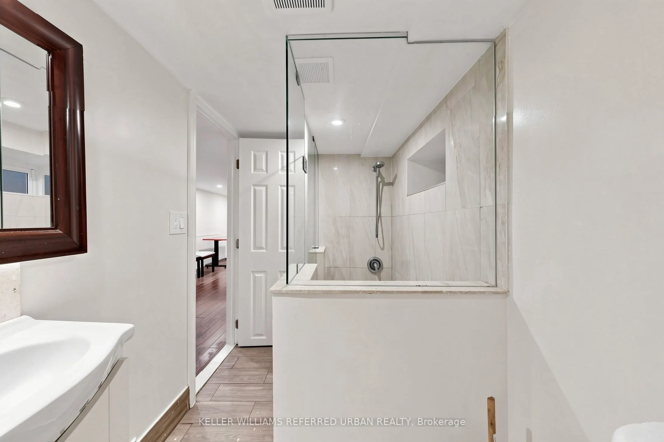 1218 Bloor Street W