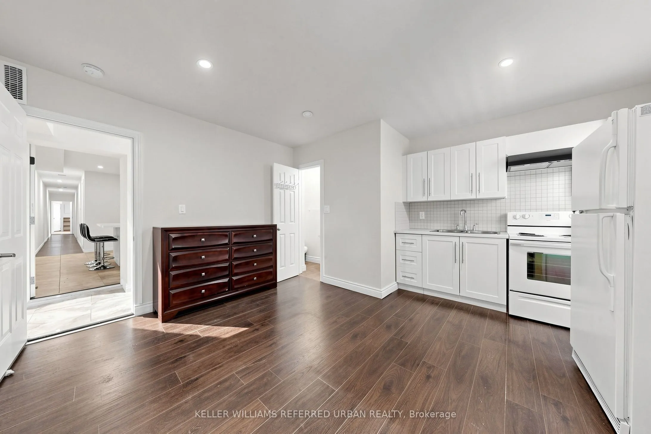 1218 Bloor Street W