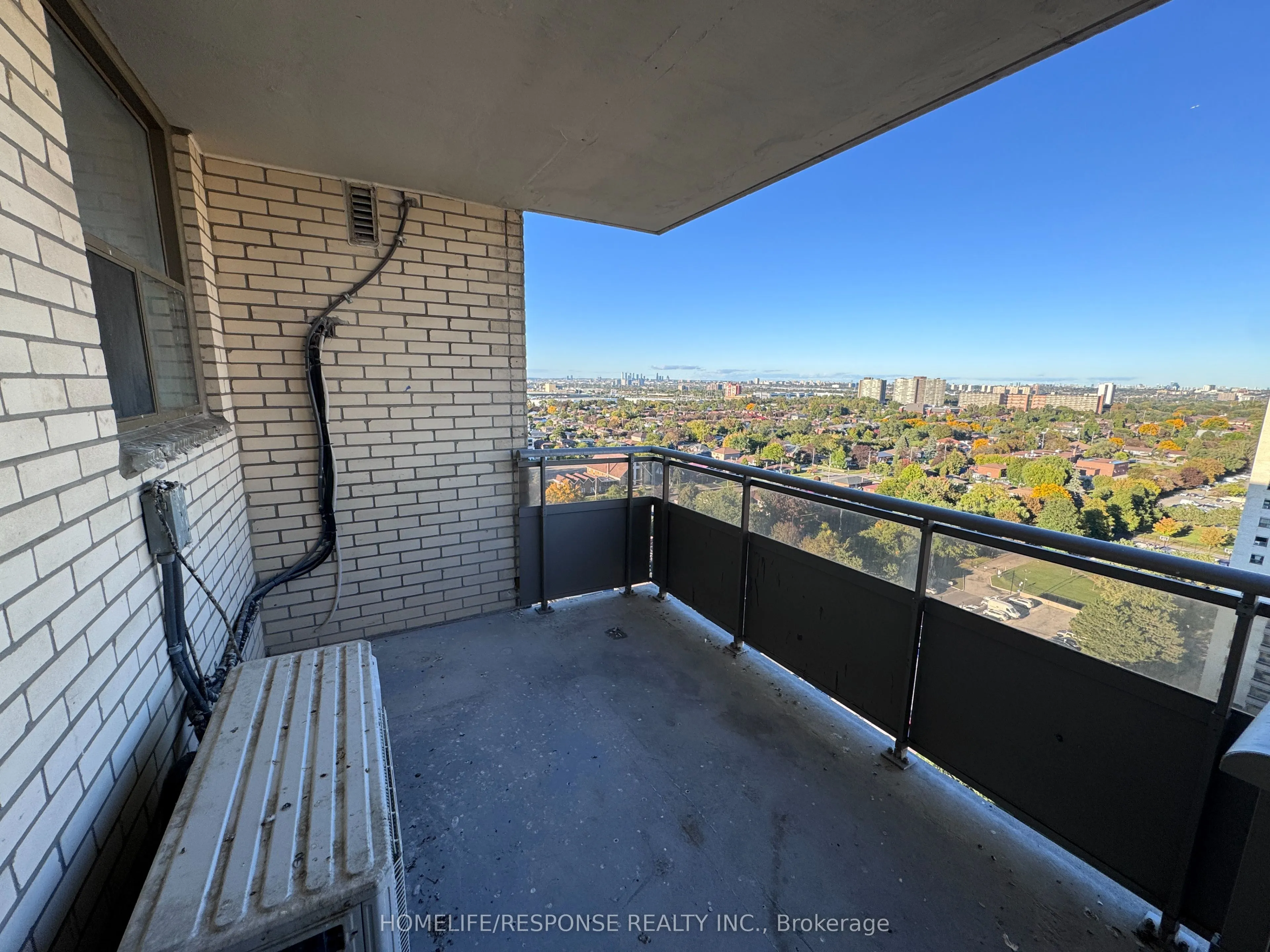 390 DIXON Road #1903