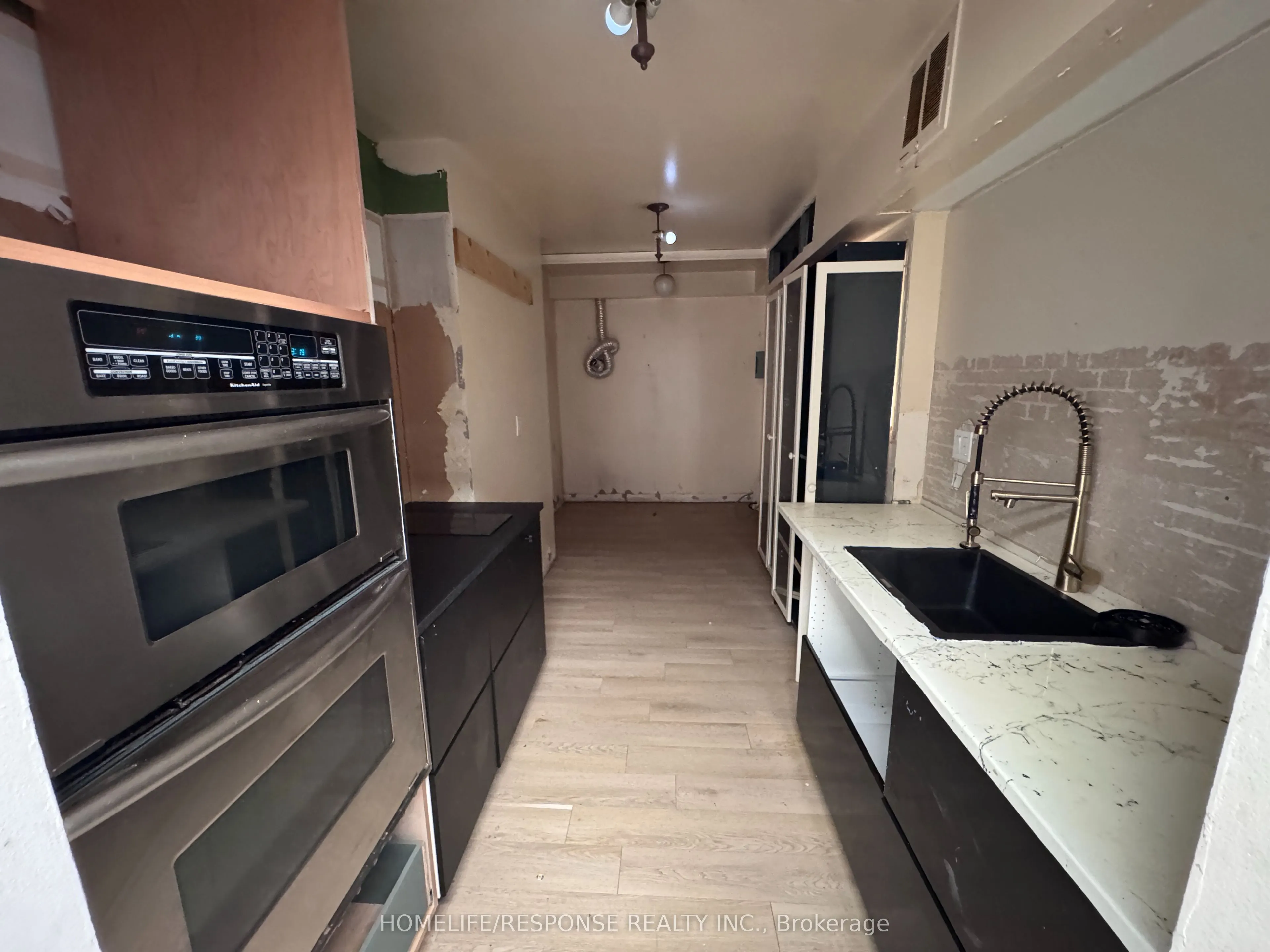 390 DIXON Road #1903