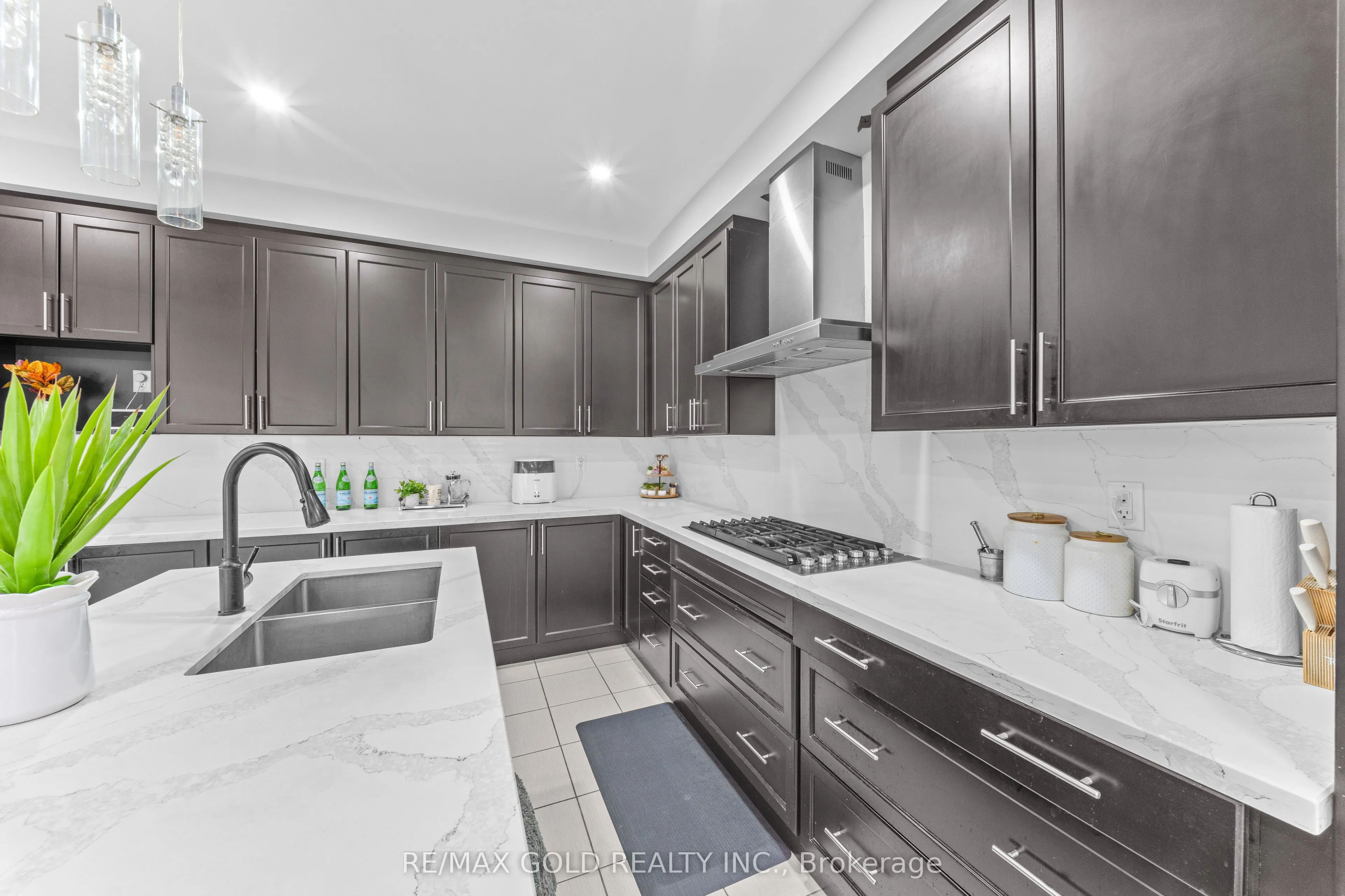 9 Goderich Drive
