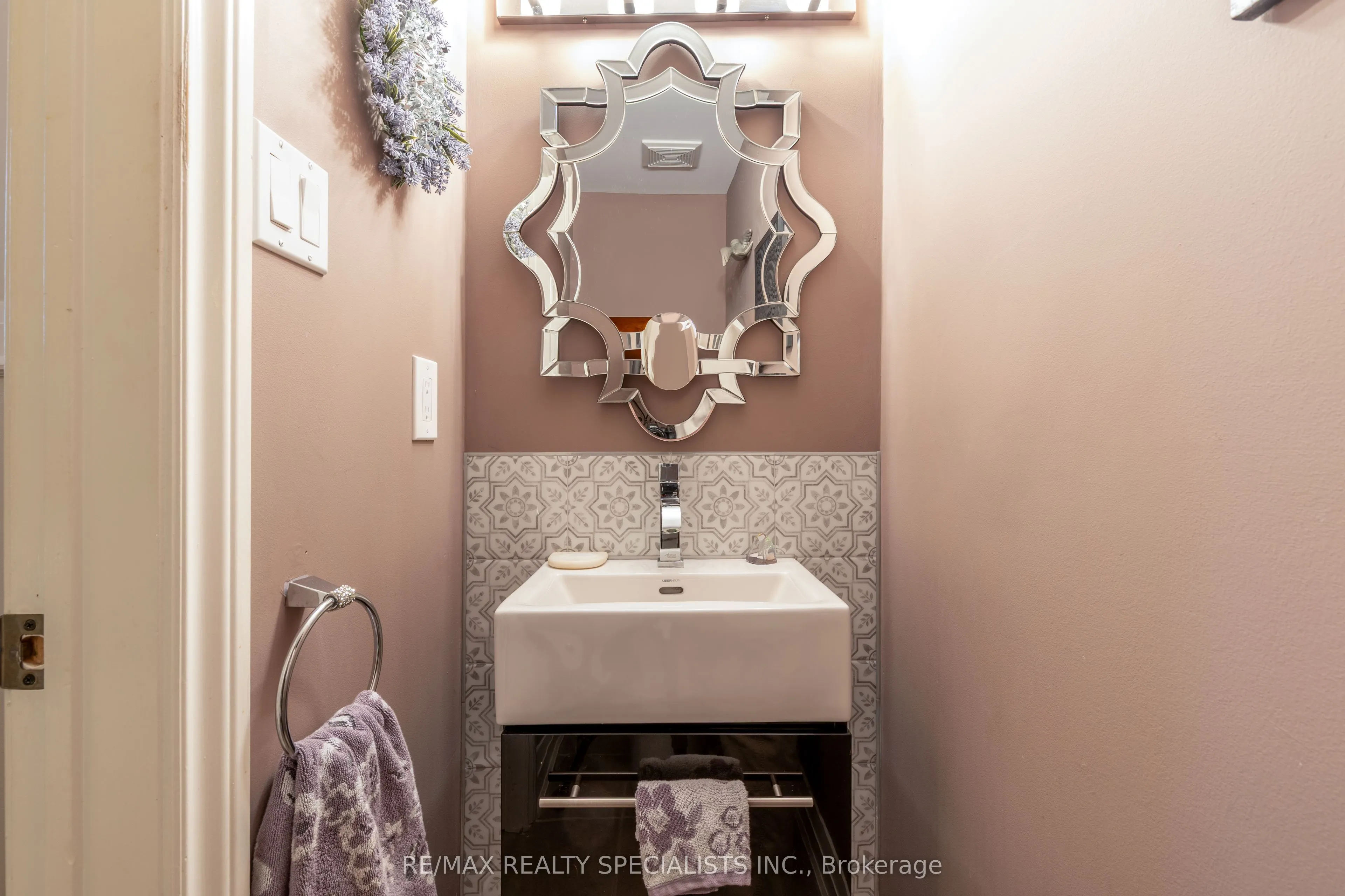3602 Forest Bluff Crescent