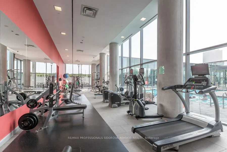 105 The Queensway Avenue #404