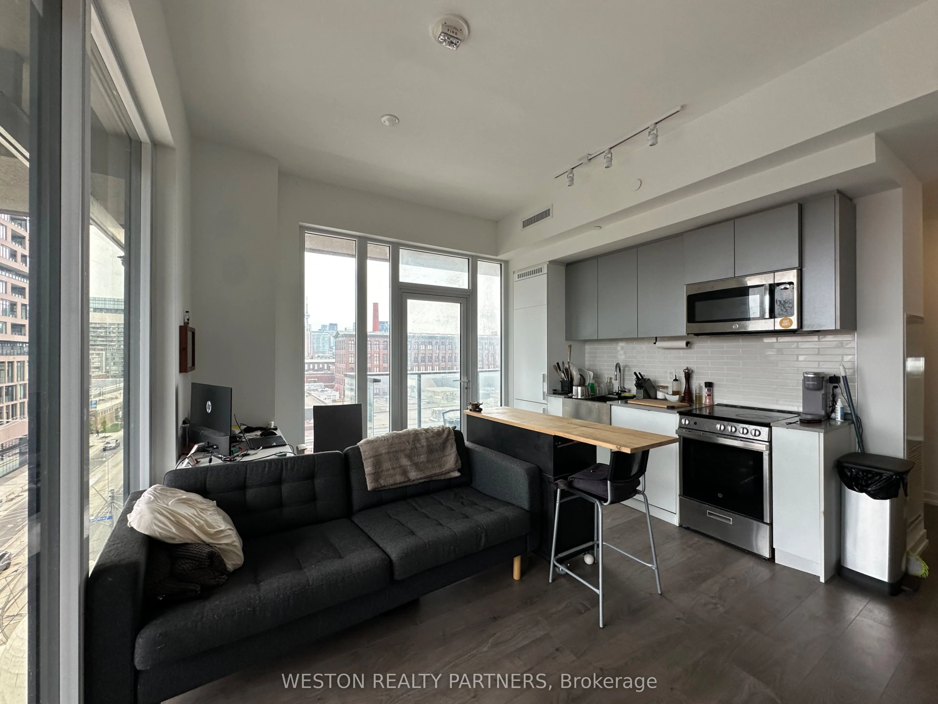 270 Dufferin Street #523