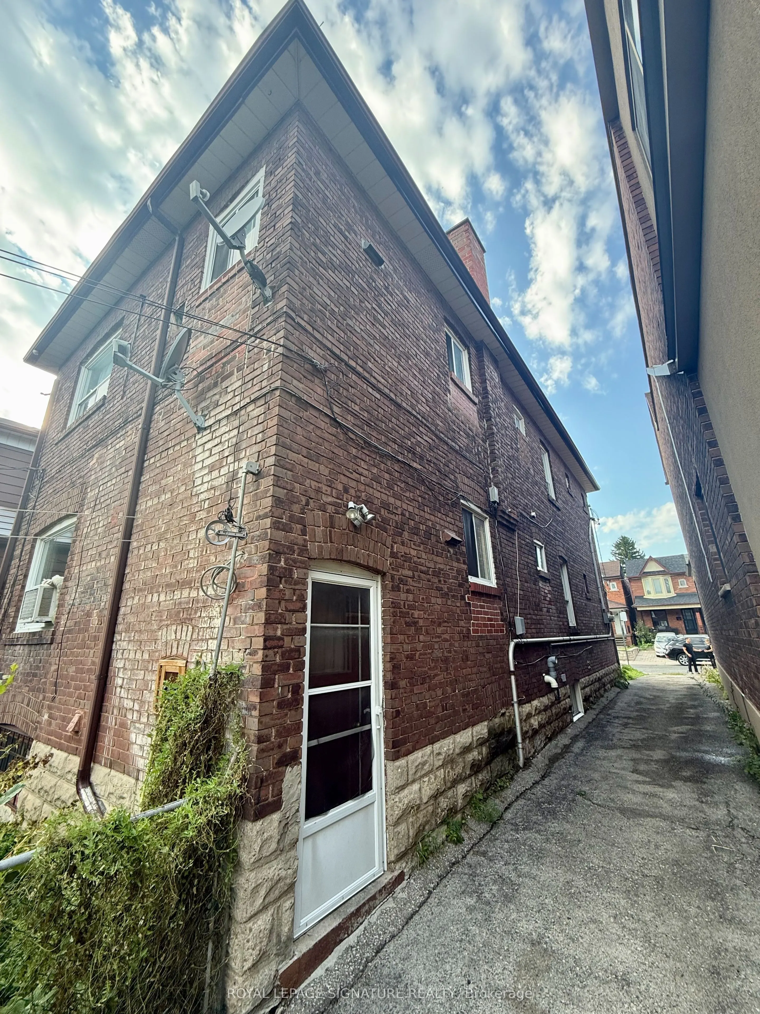 83 Ashburnham Road