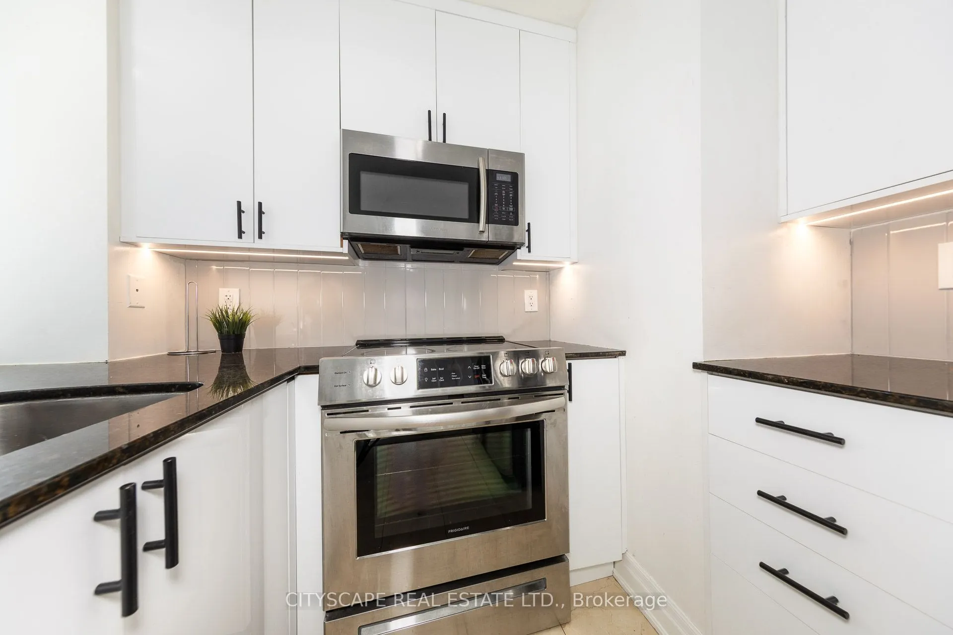 2087 Lake Shore Boulevard W #1607