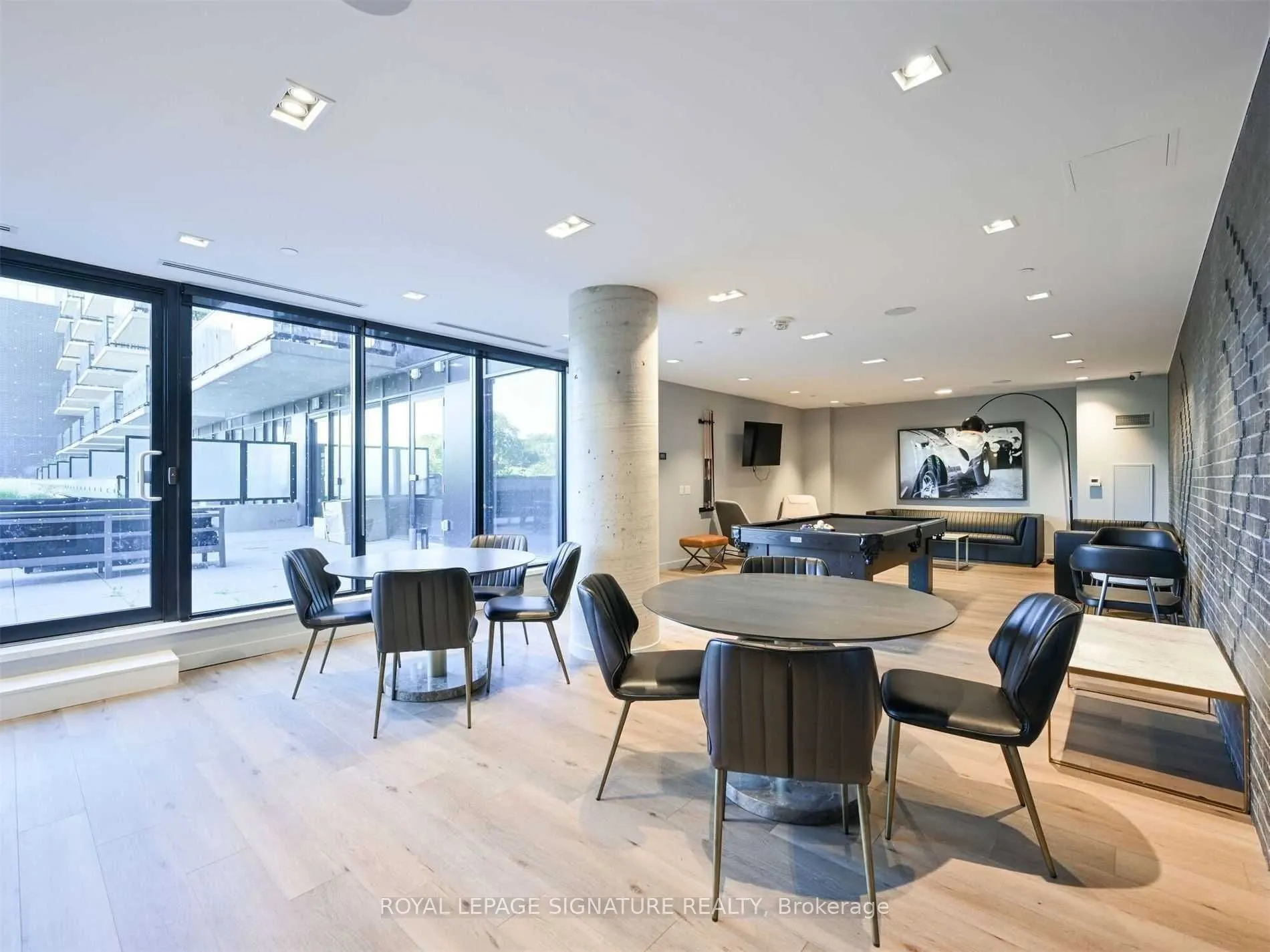 7 Smith Crescent #426