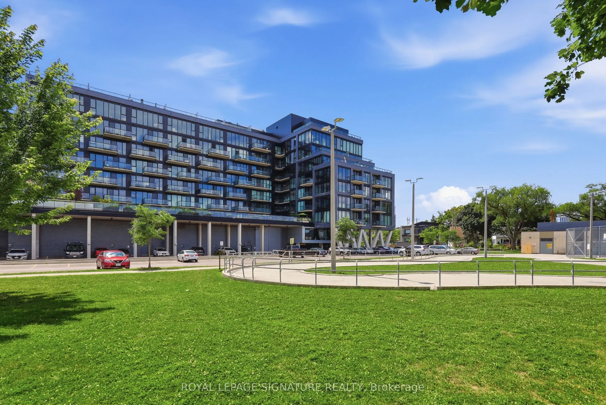 7 Smith Crescent #426
