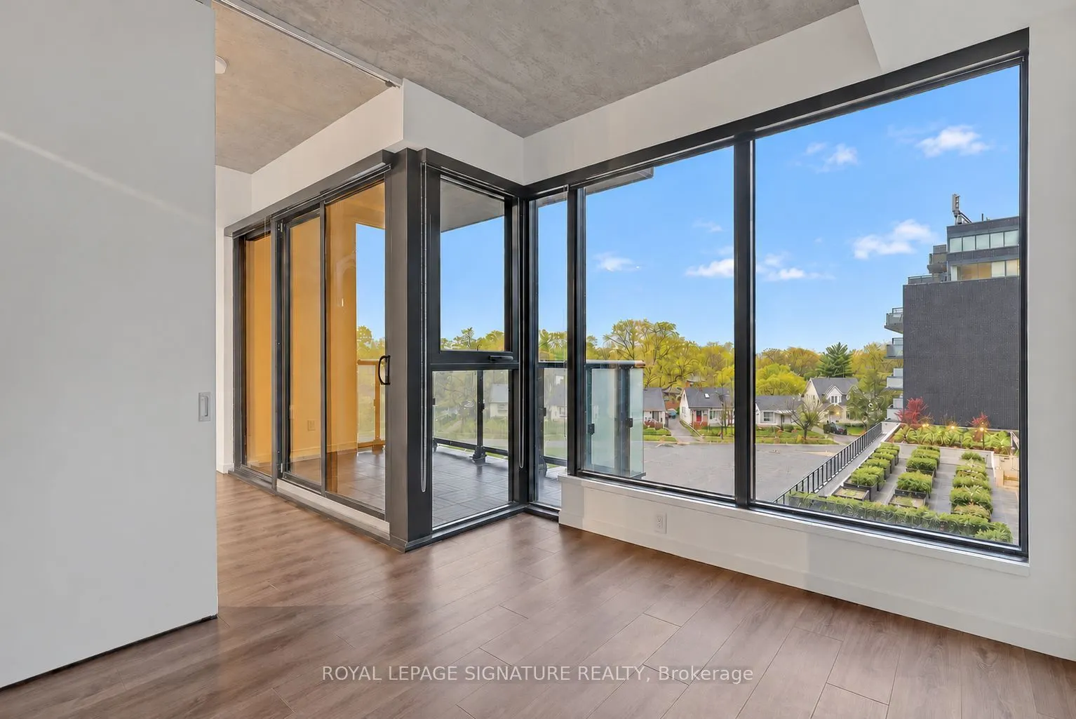 7 Smith Crescent #426