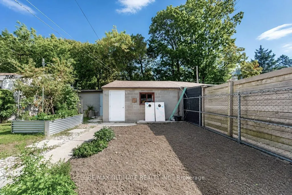 45 McRoberts Avenue