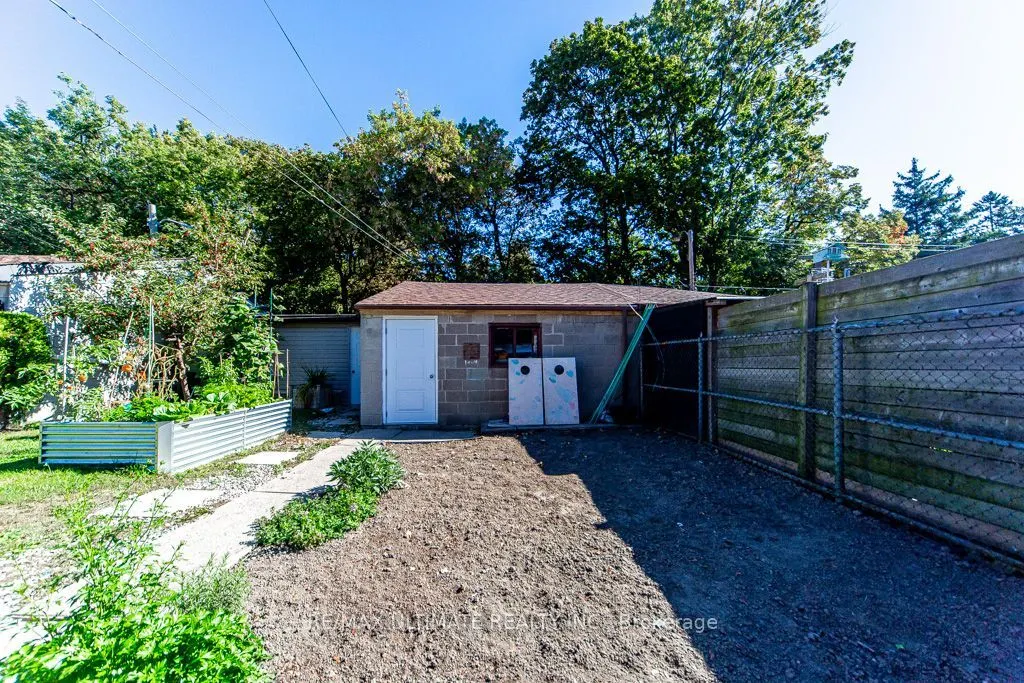 45 McRoberts Avenue