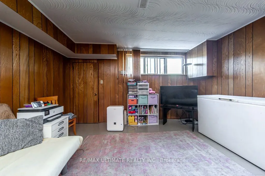 45 McRoberts Avenue