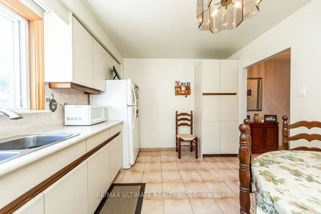 45 McRoberts Avenue