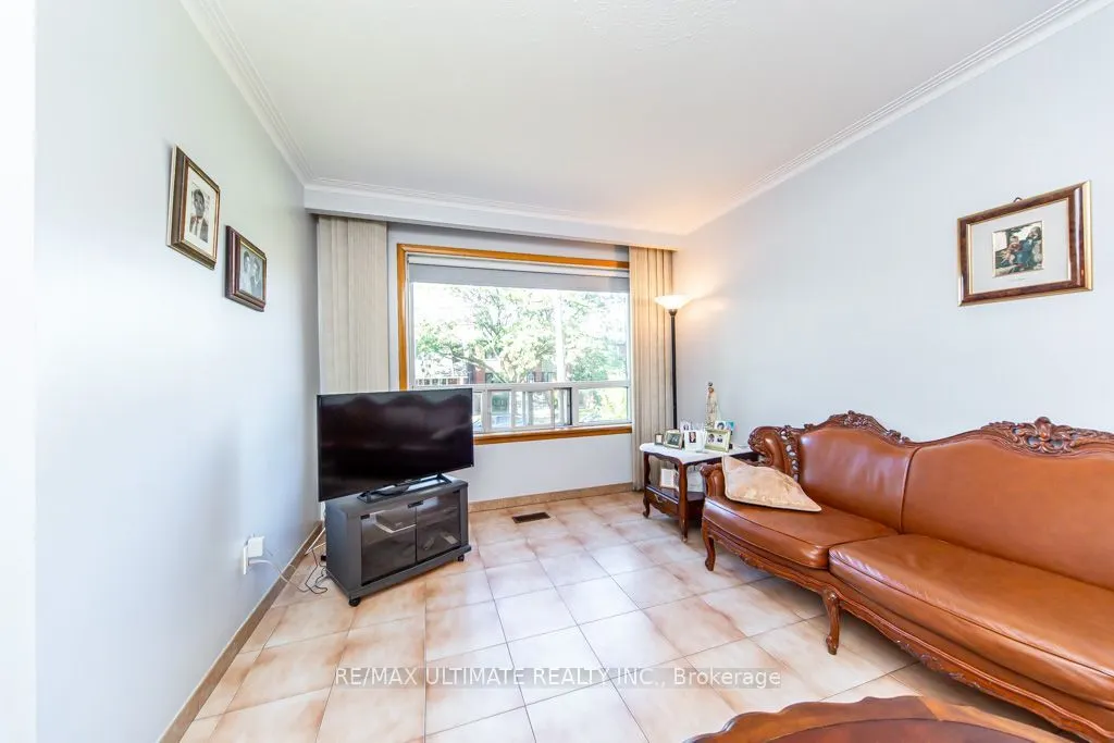 45 McRoberts Avenue