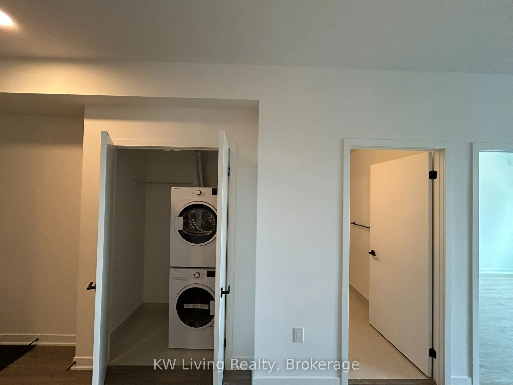 2495 Eglinton Avenue W #603