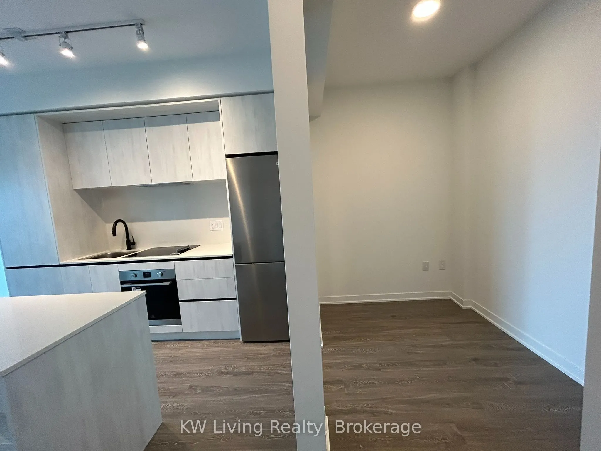 2495 Eglinton Avenue W #603