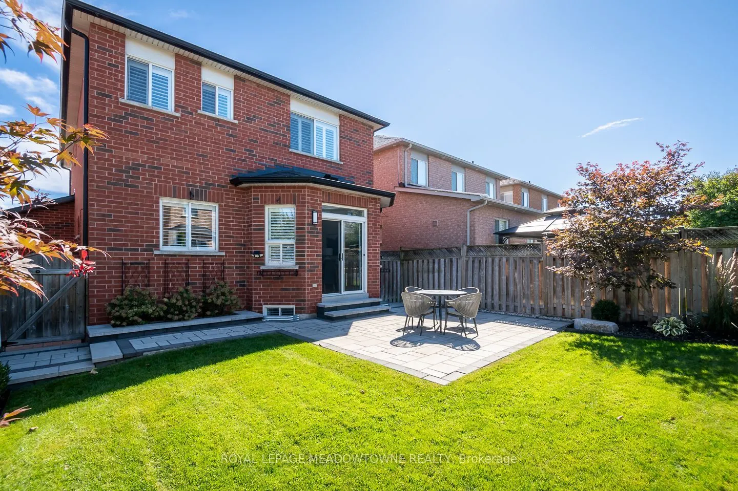1319 Weller Cross