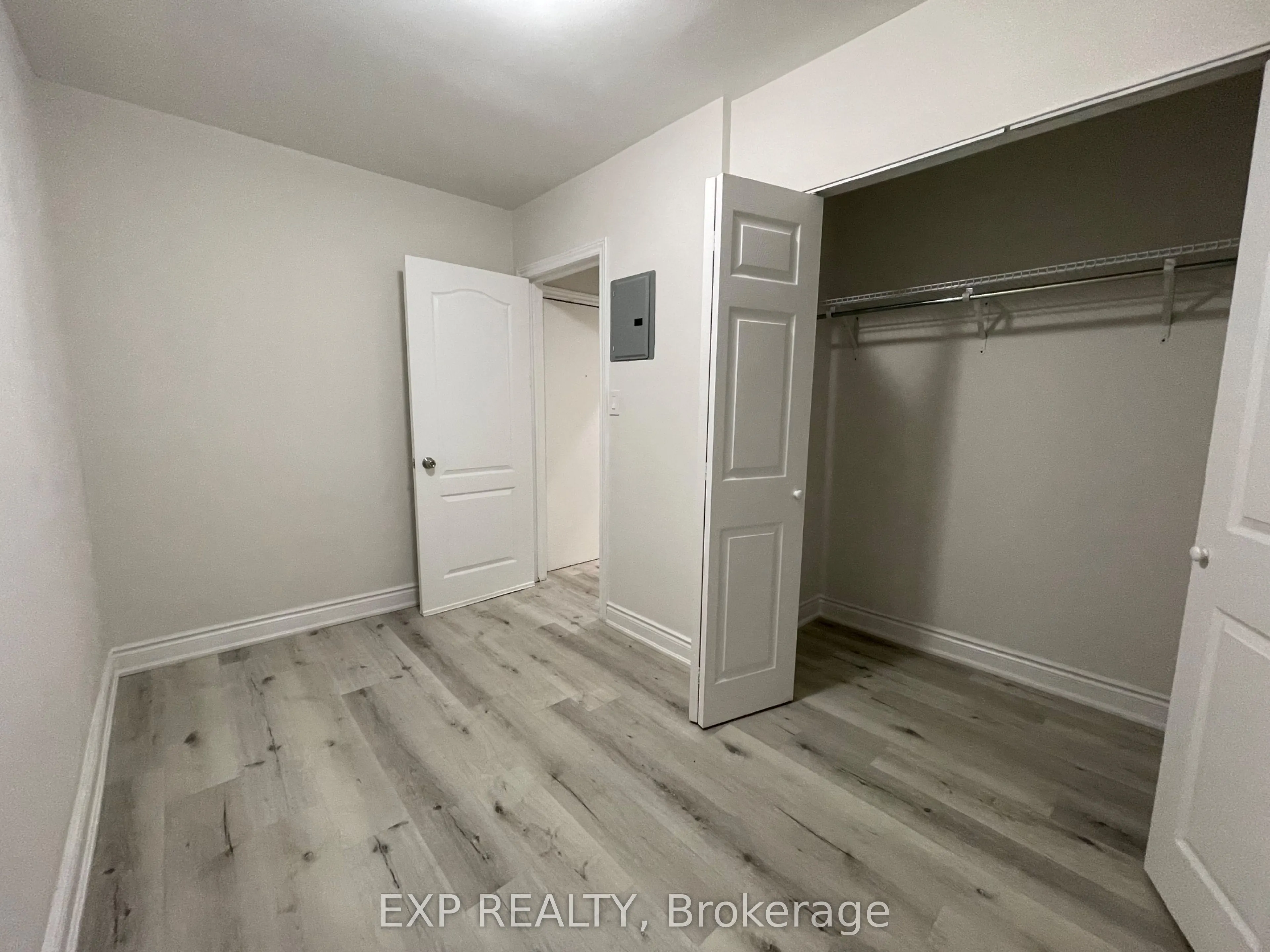 259 Lakeshore Road E #1