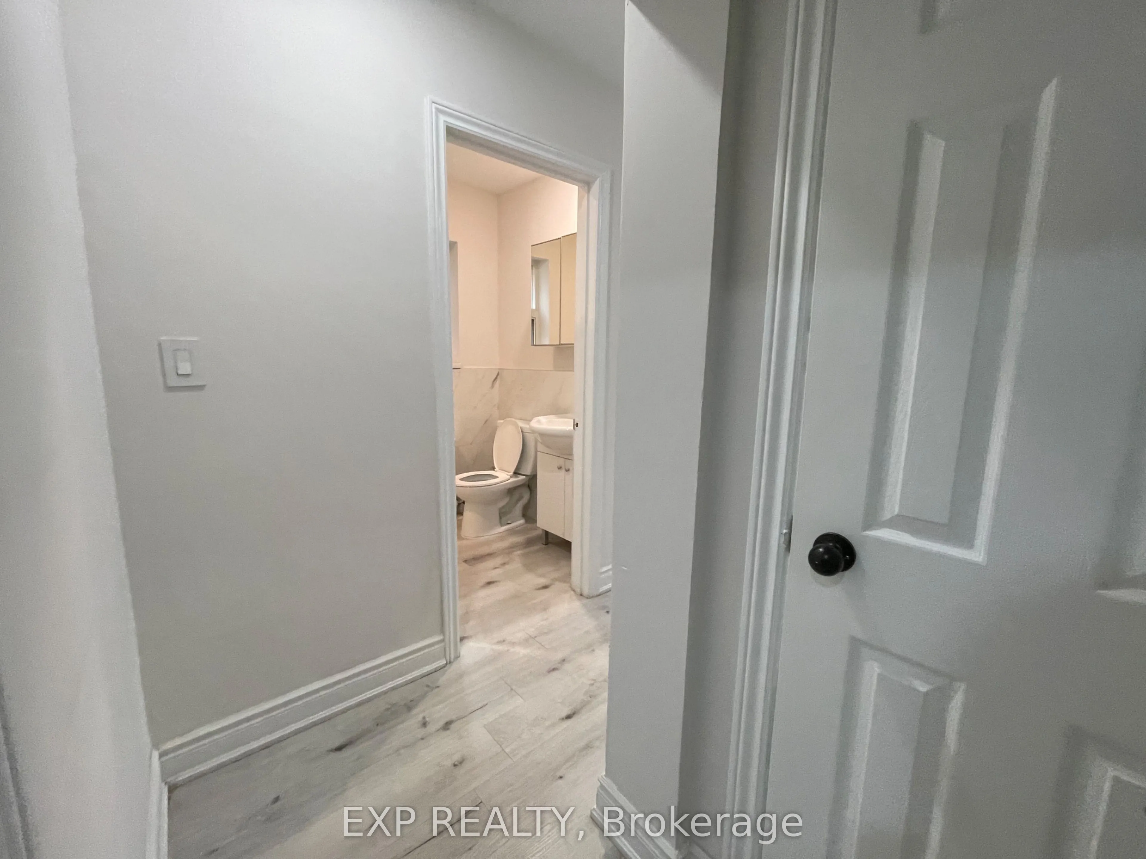 259 Lakeshore Road E #1