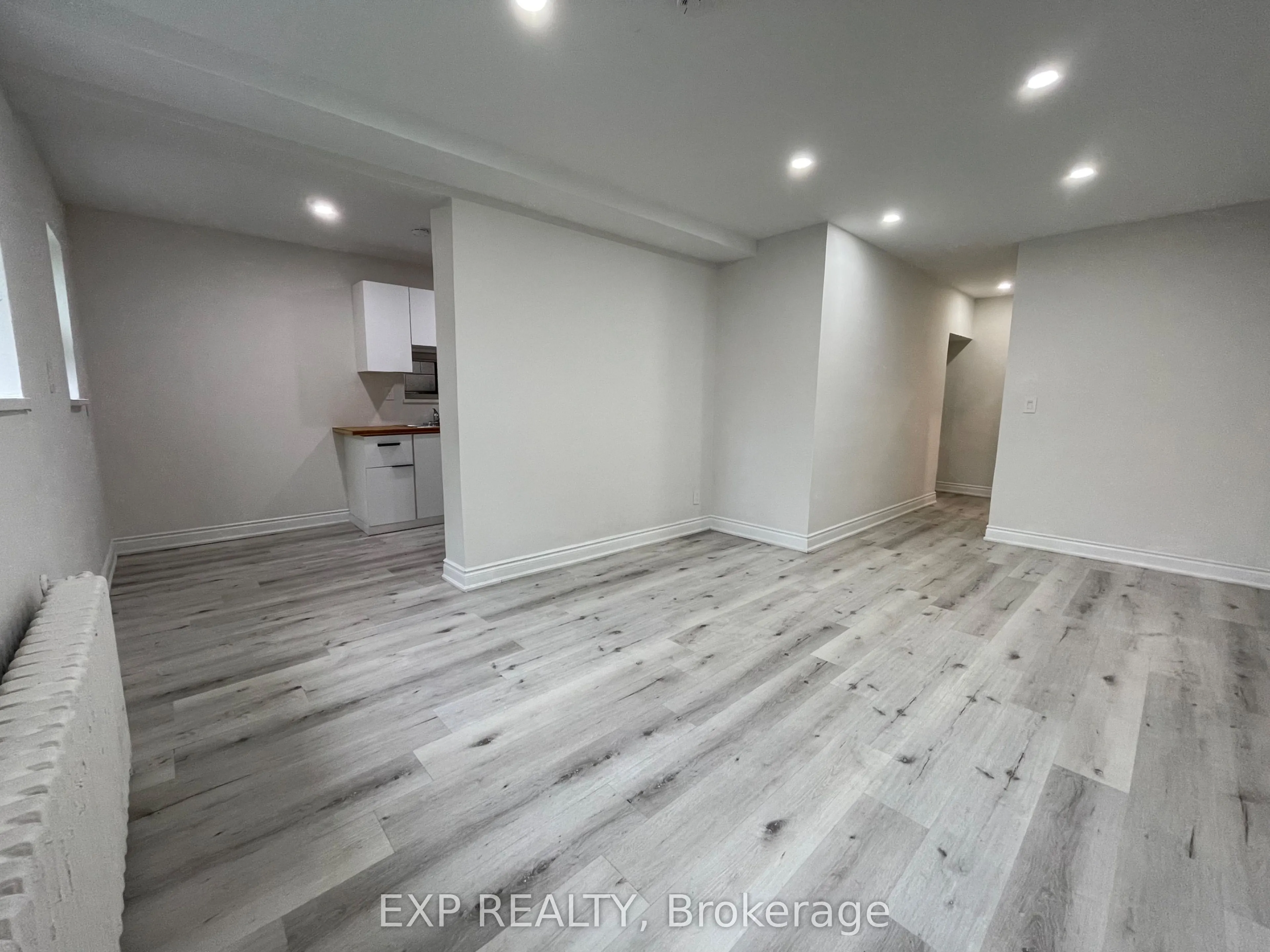 259 Lakeshore Road E #1