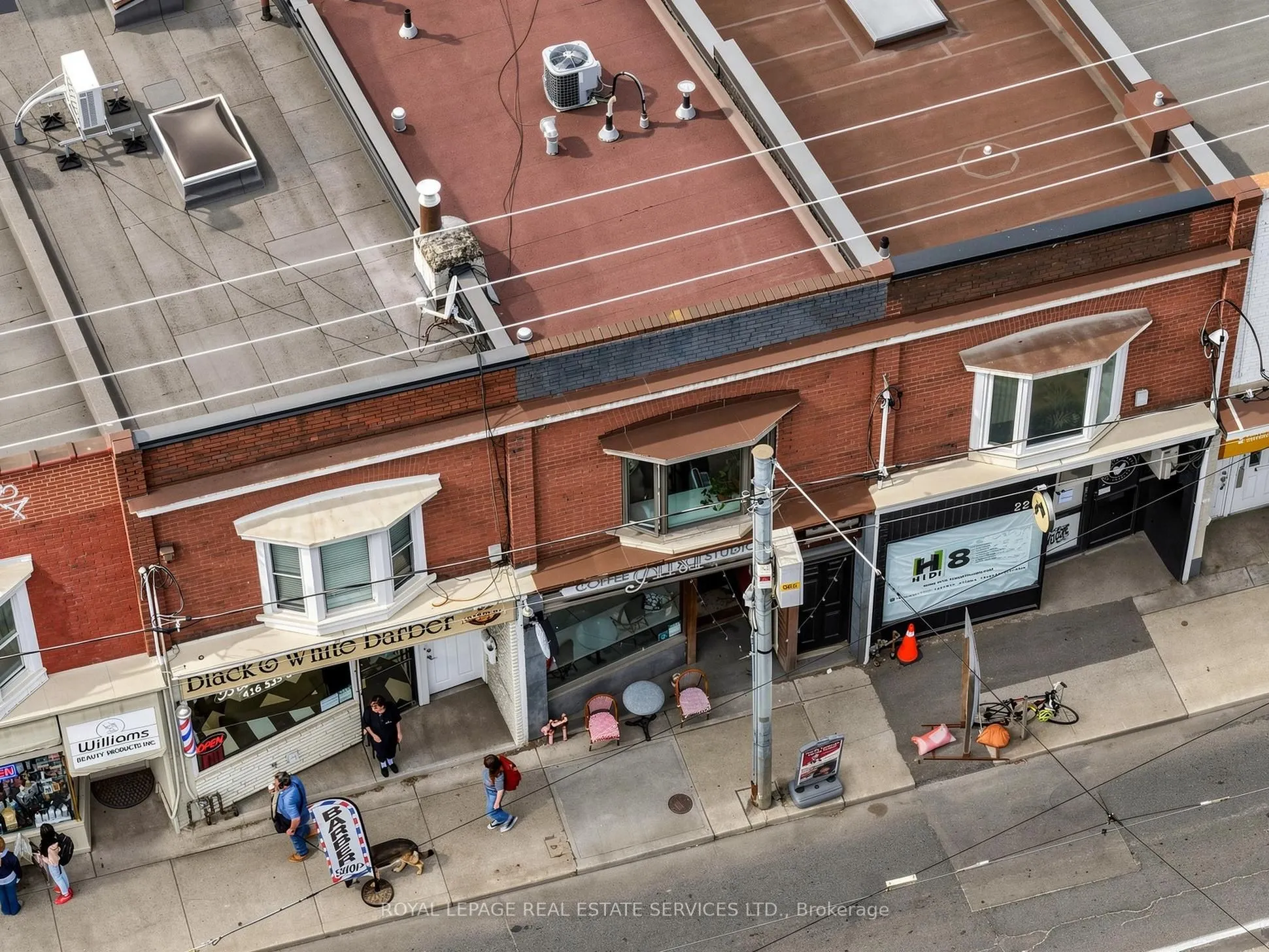 2233 Dundas Street W