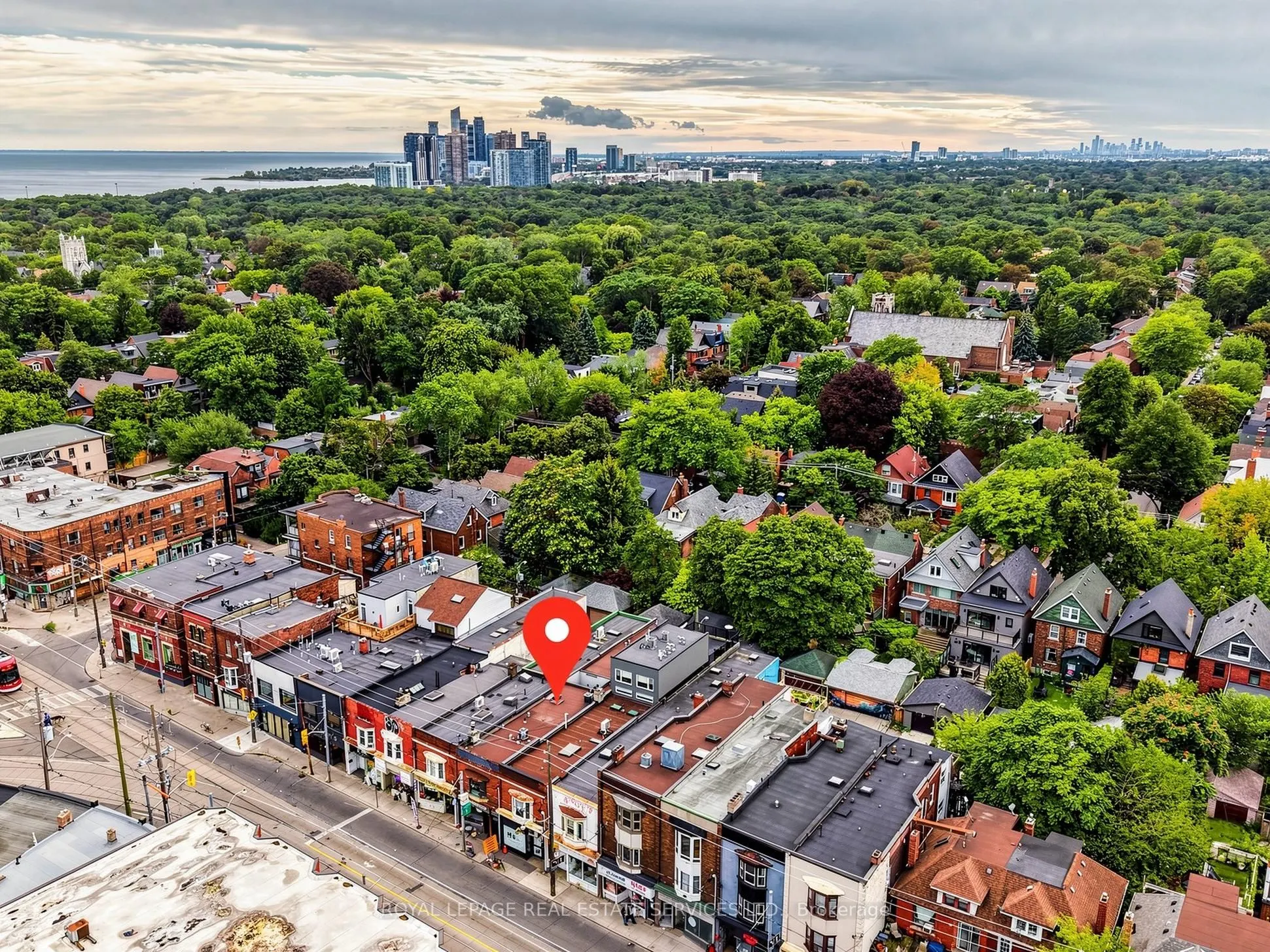 2233 Dundas Street W