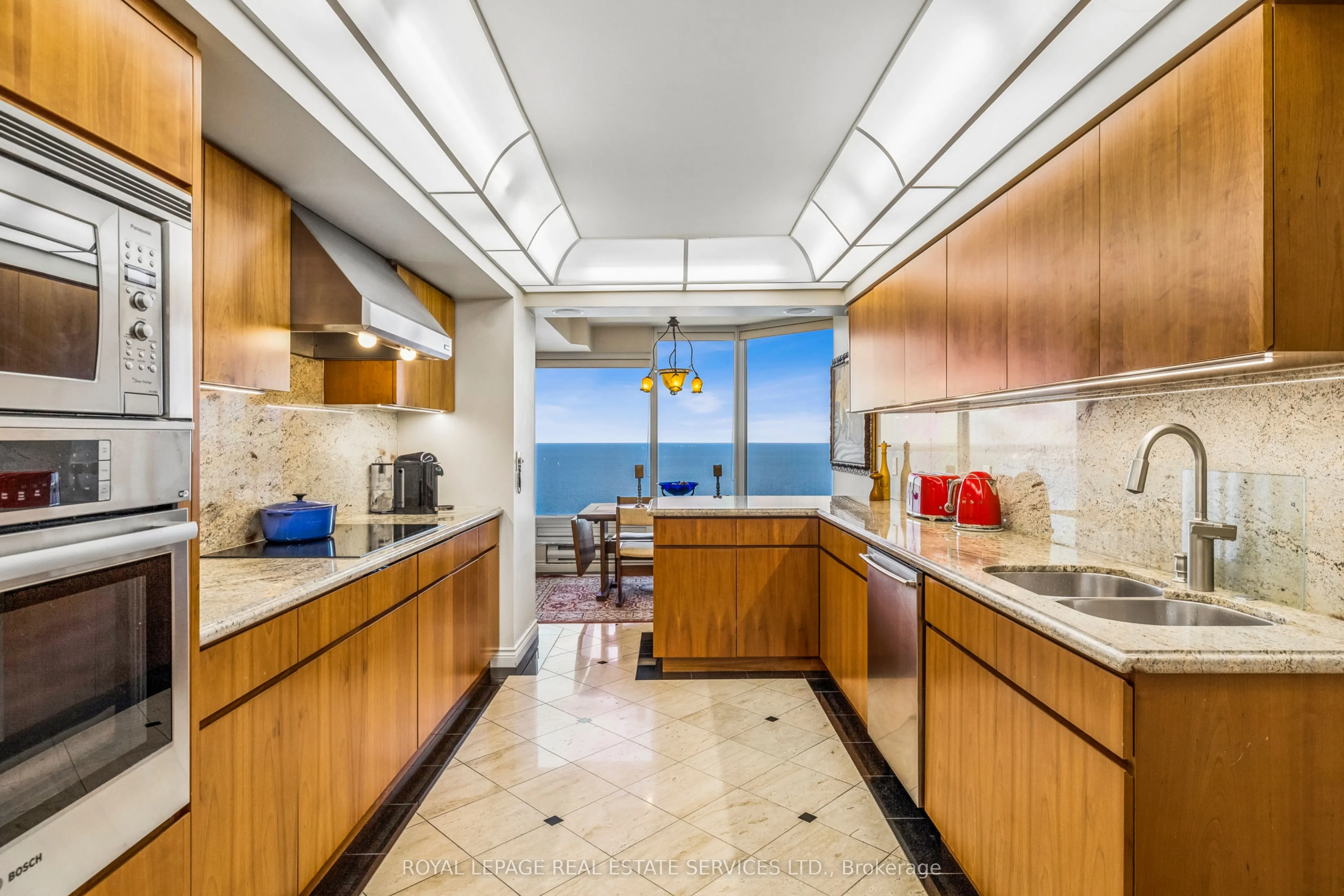 1 Palace Pier Court #3801