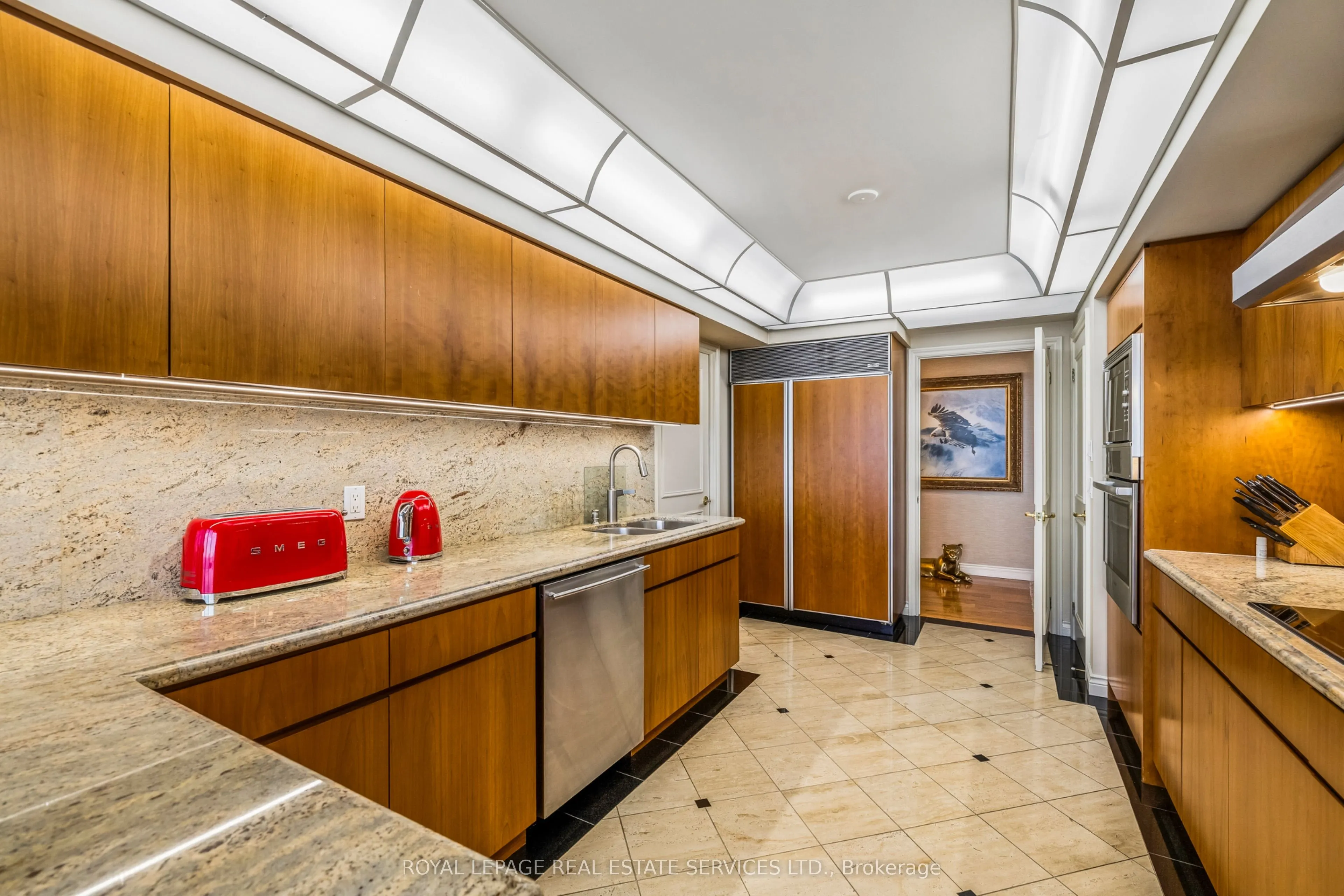 1 Palace Pier Court #3801