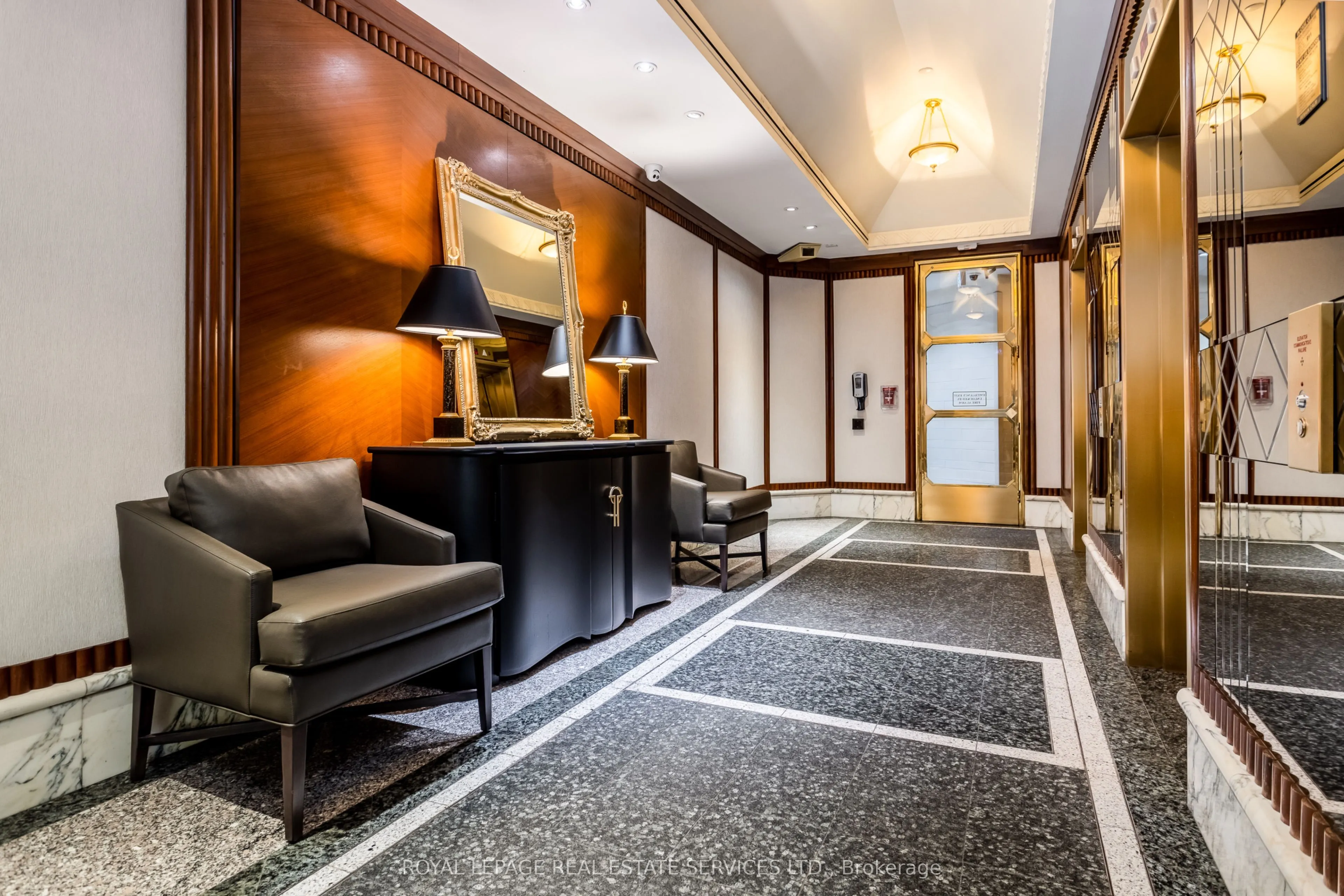 1 Palace Pier Court #3801