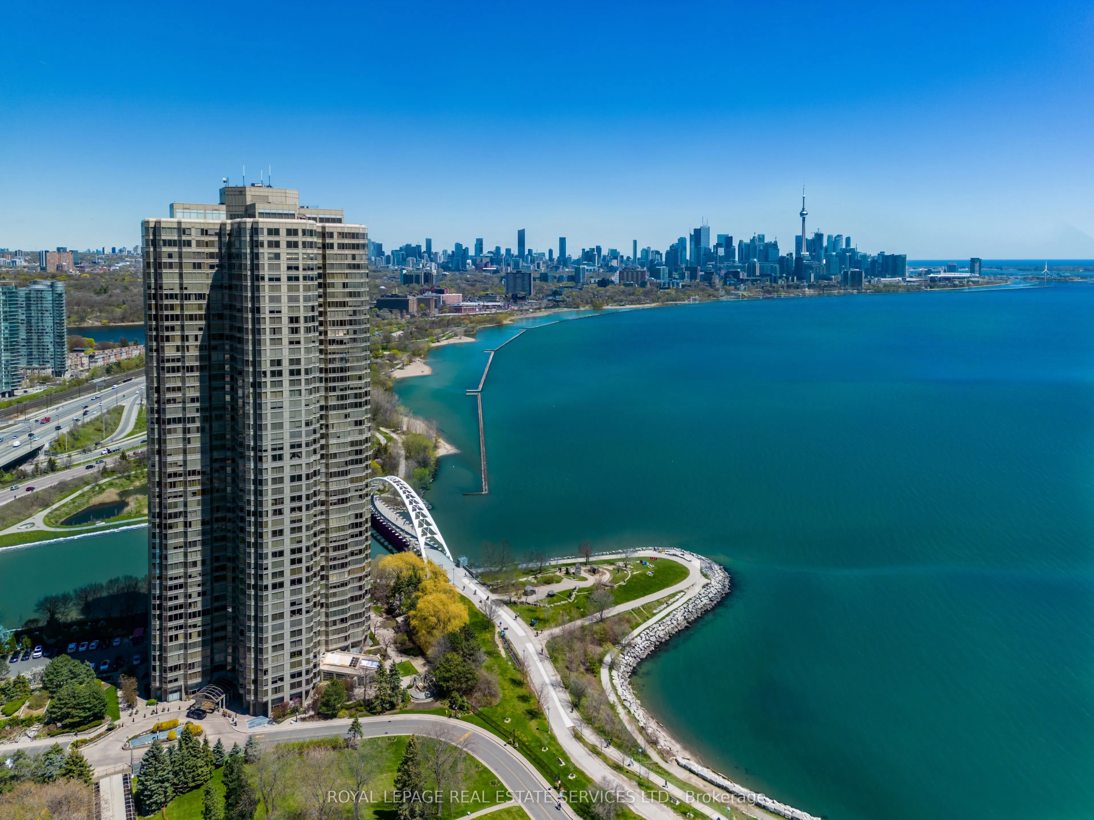 1 Palace Pier Court #3801