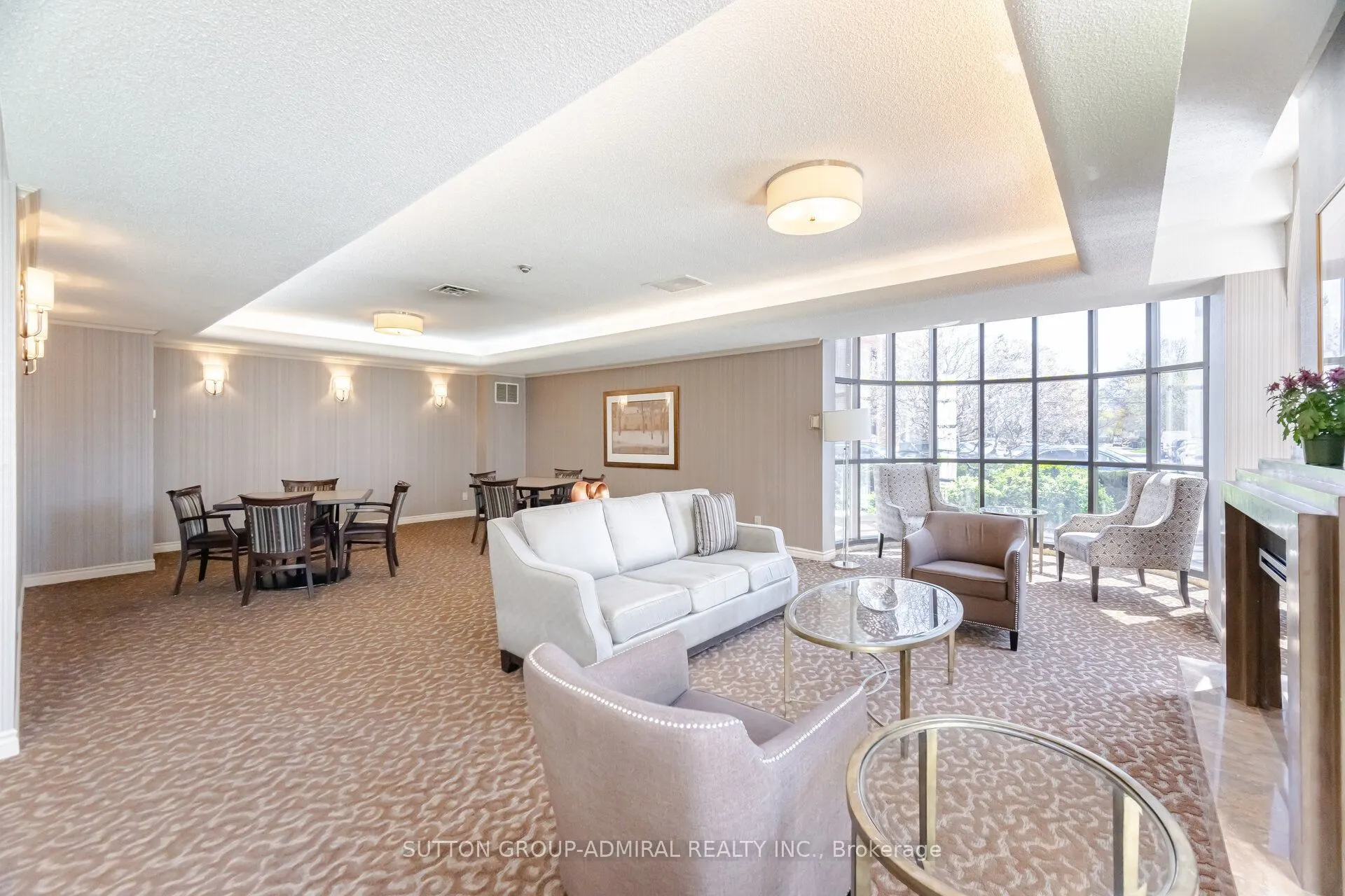 1 Aberfoyle Crescent #411