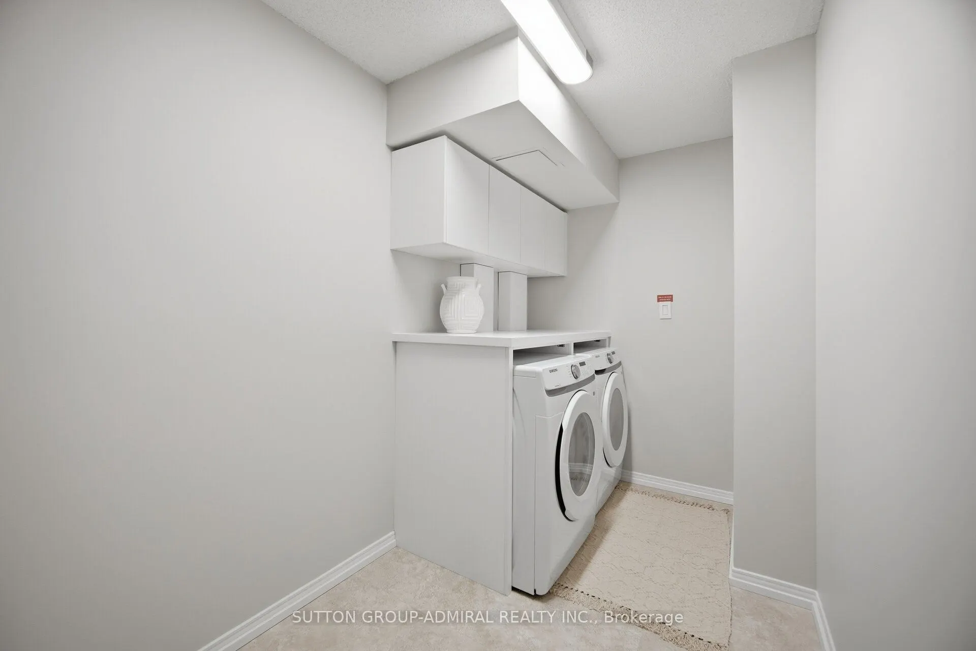 1 Aberfoyle Crescent #411