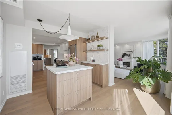1 Aberfoyle Crescent #411