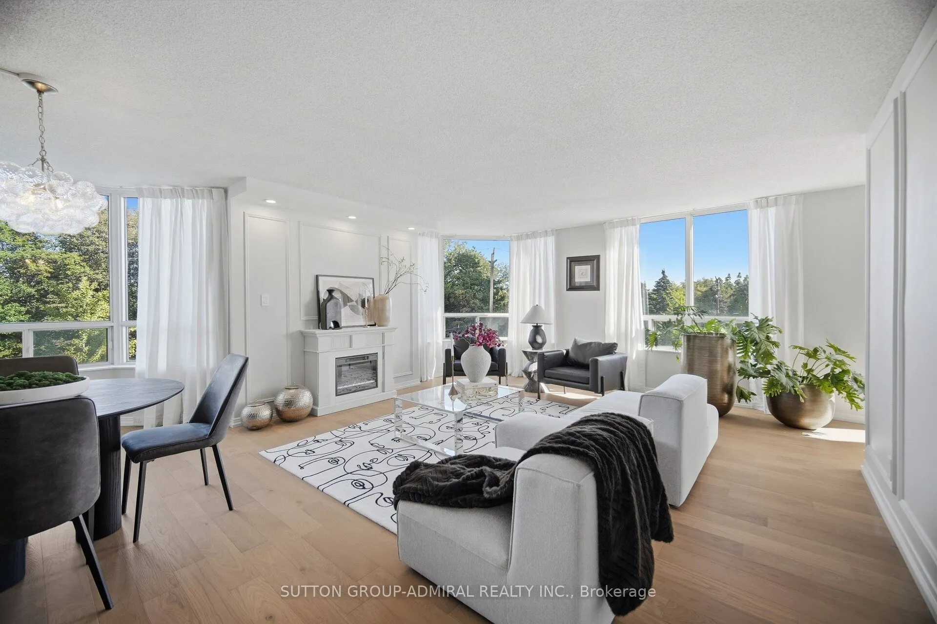 1 Aberfoyle Crescent #411