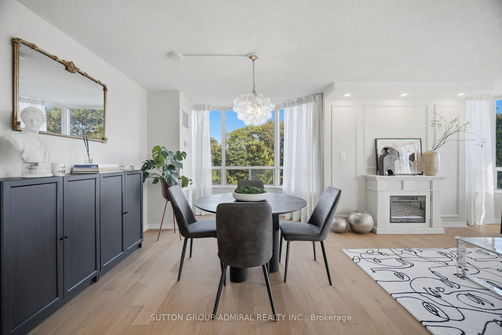 1 Aberfoyle Crescent #411