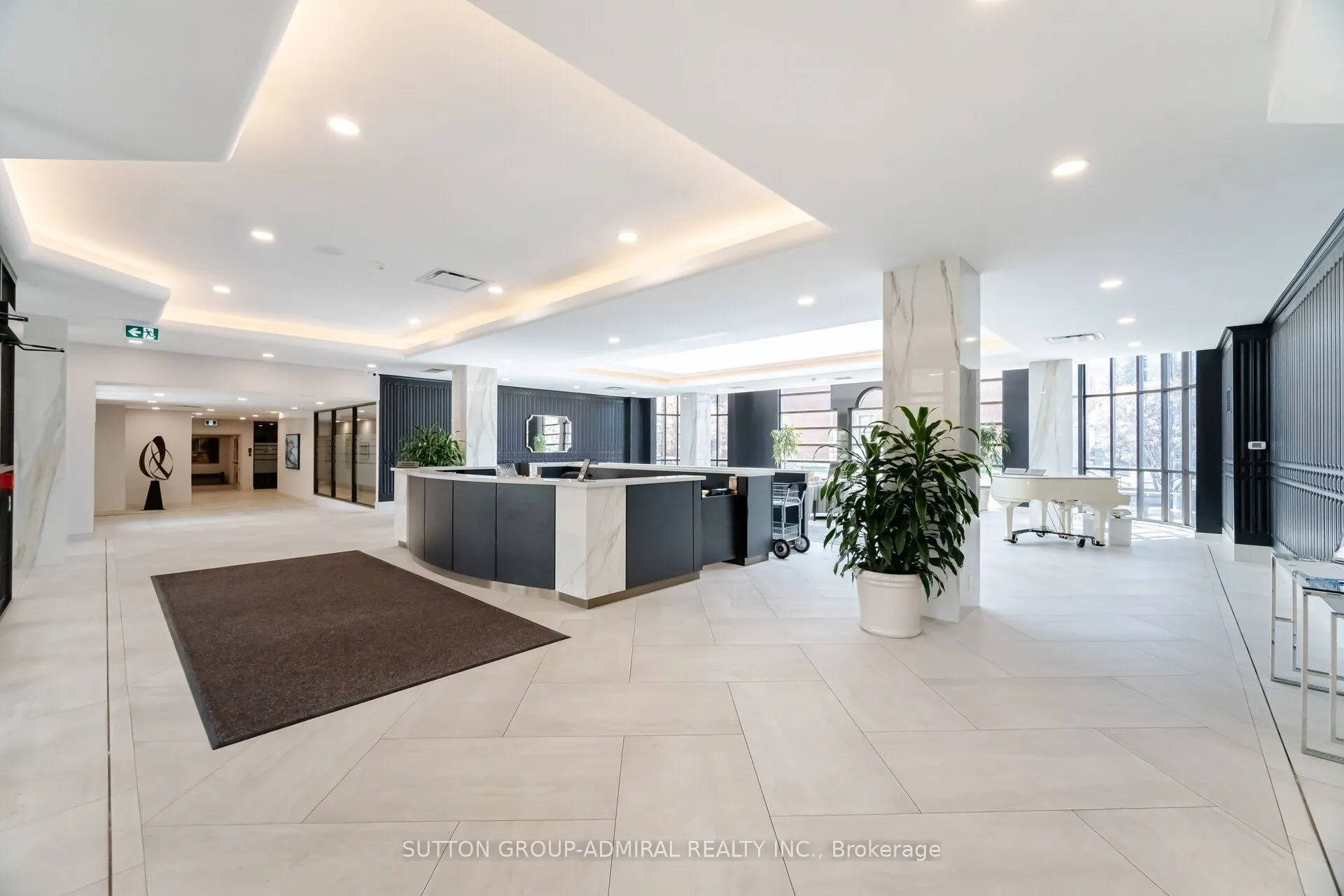 1 Aberfoyle Crescent #411