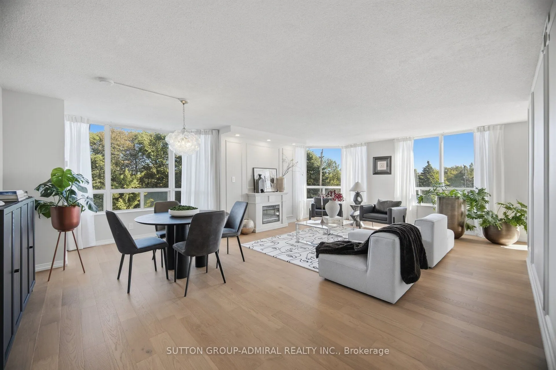 1 Aberfoyle Crescent #411