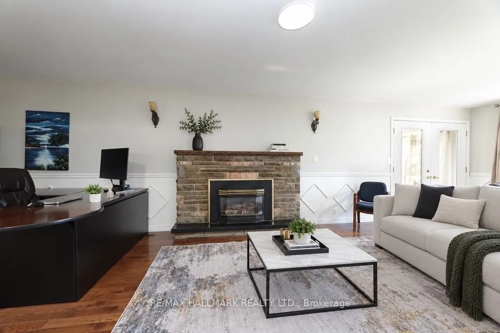 11 Brookside Drive